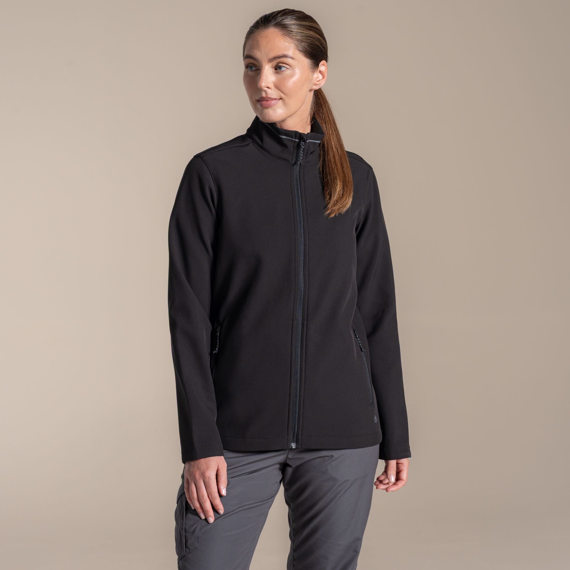 Craghoppers Women's Expert Basecamp Ii Softshell Jacket - Black Size 16
