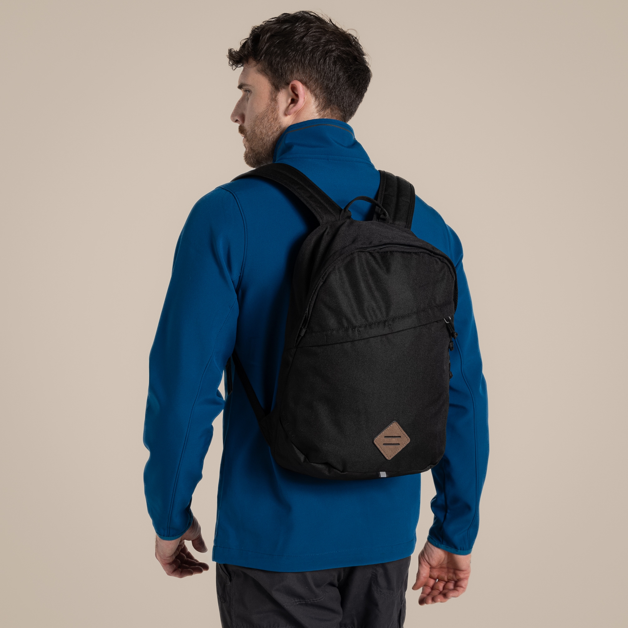 Craghoppers Unisex Black 14L 'Expert Kiwi' Backpack In - Image 5
