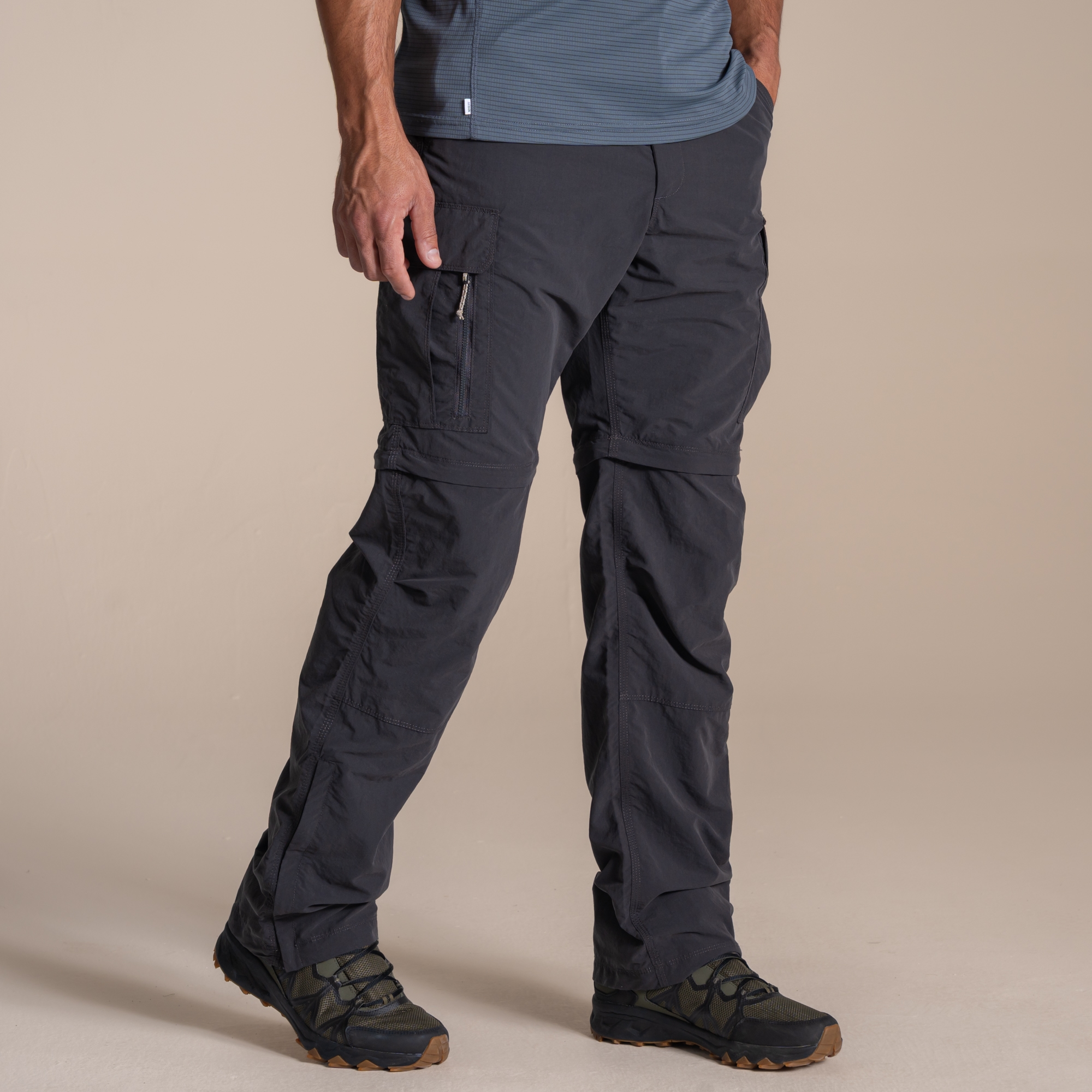 Craghoppers Men's Black Nosilife Convertible Cargo Trouser Iii Size: 44R - Image 5