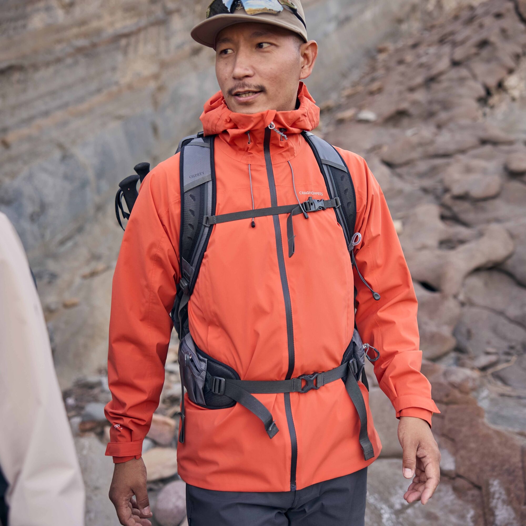 Craghoppers Waterproof Ponsa Jacket Size: Xl Men's Red