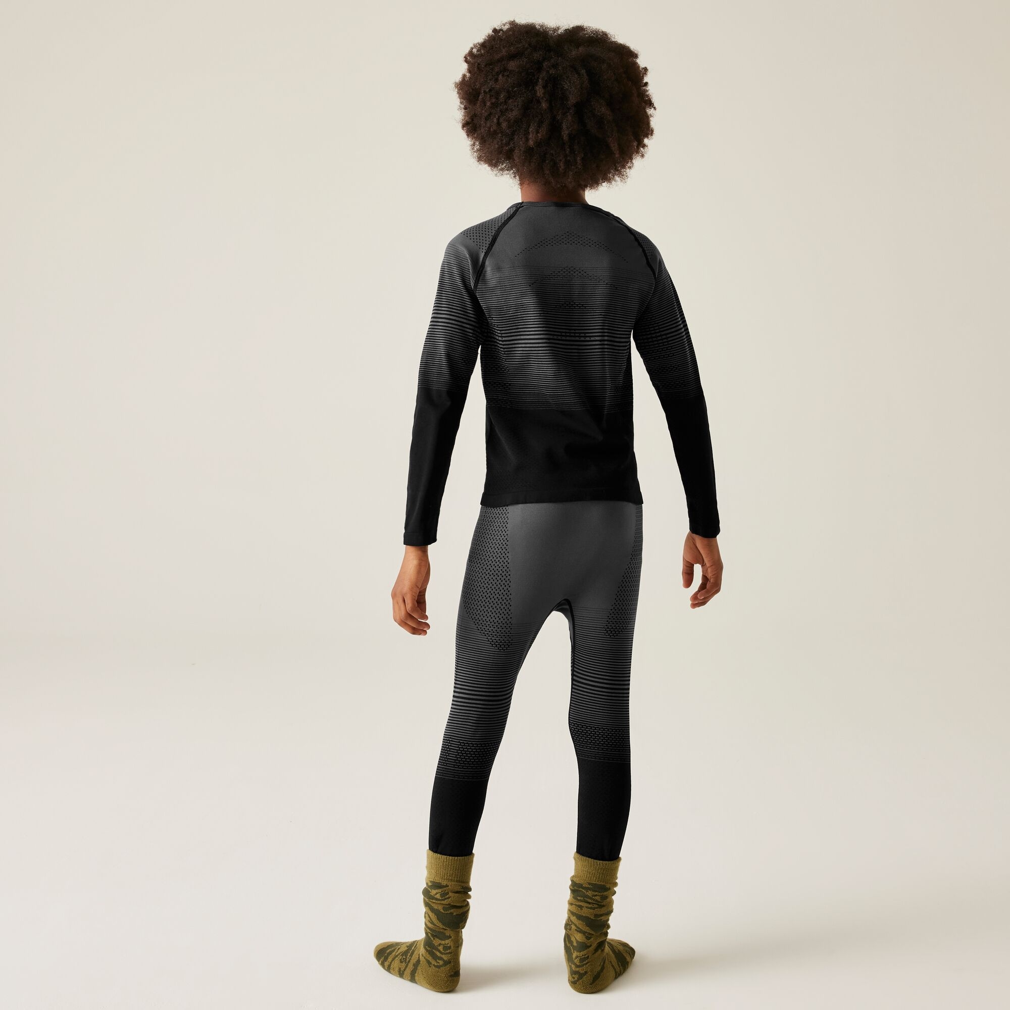 Dare 2b Bielizna termoaktywna dziecięca komplet In The Zone III Czarny