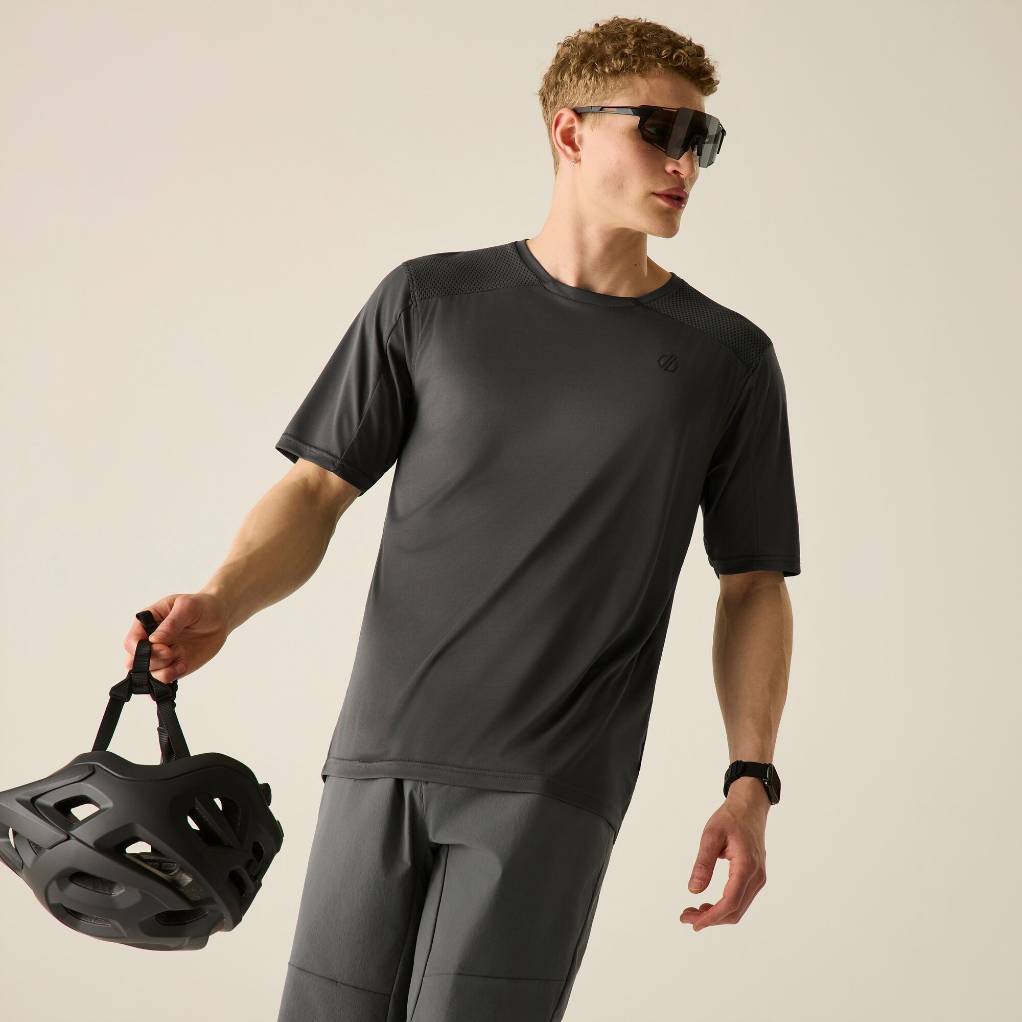 Dare2b Men's Trackstand Ace Cycling T-Shirt, Lightweight UV Protected Bike Jersey - Image 5