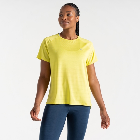 Dare 2b - Women's Gravitate T-Shirt Yellow Plum