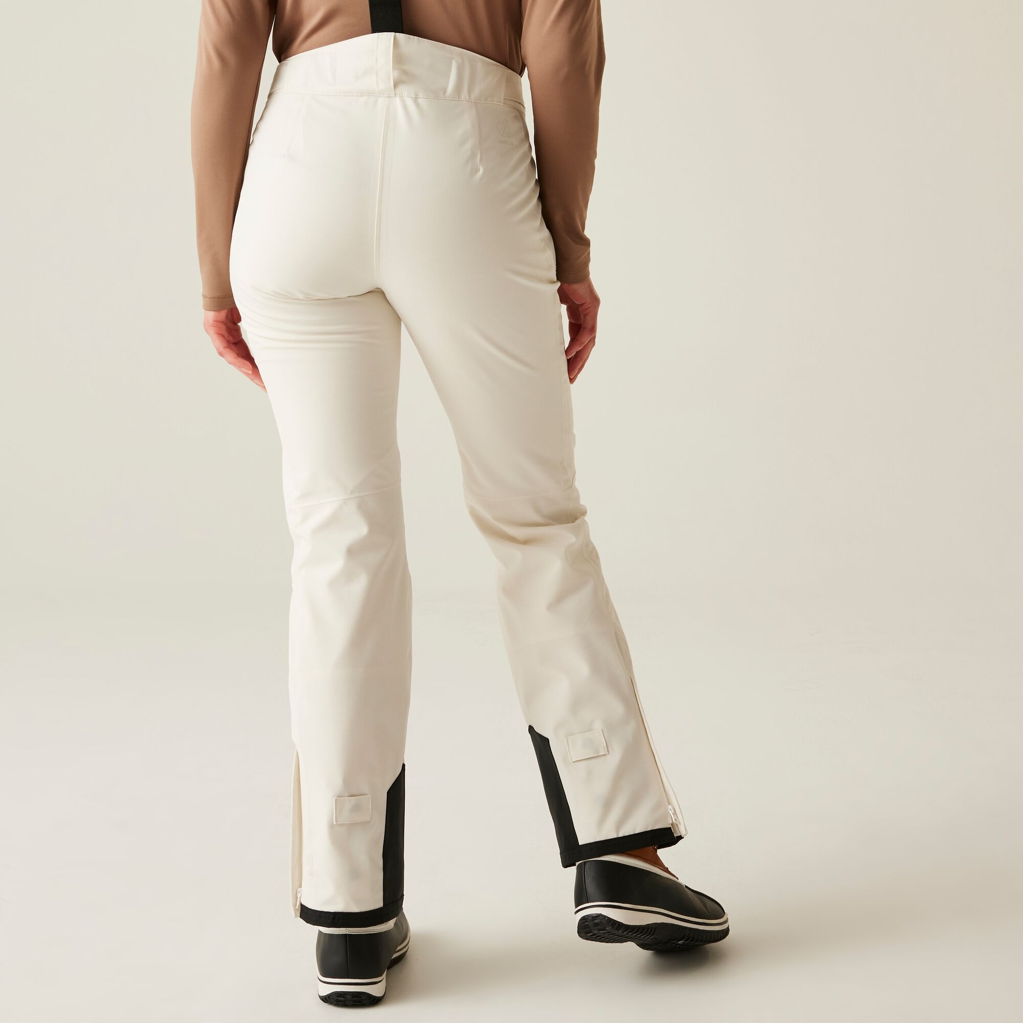 Dare 2b Spodnie narciarskie damskie z membraną z szelkami Diminish Beżowy