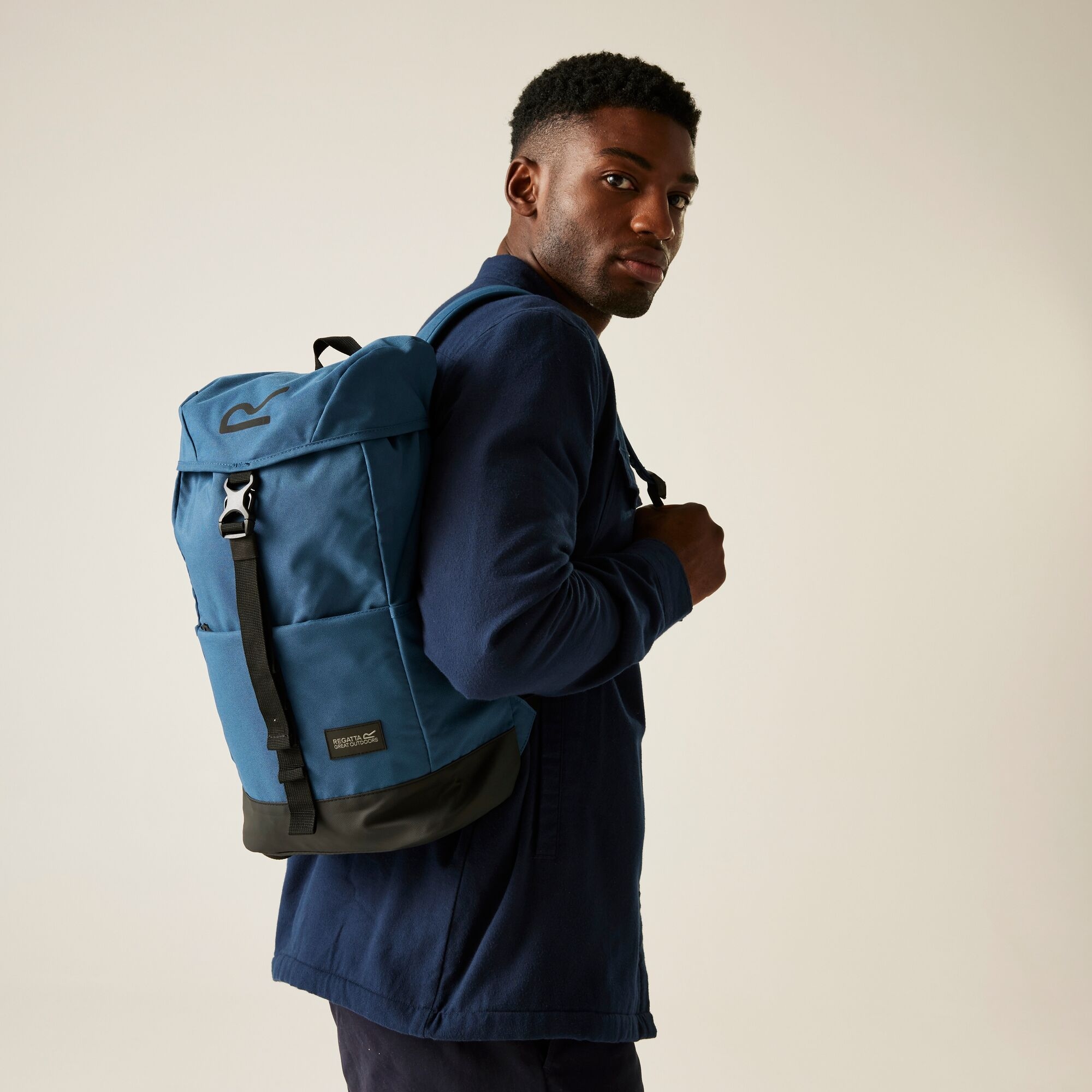 Regatta Backpack Shilton 15L with Adjustable Shoulder Straps & Back Panel for Comfort - Perfect for Walking, Hiking, Camping & Trekking - Image 2