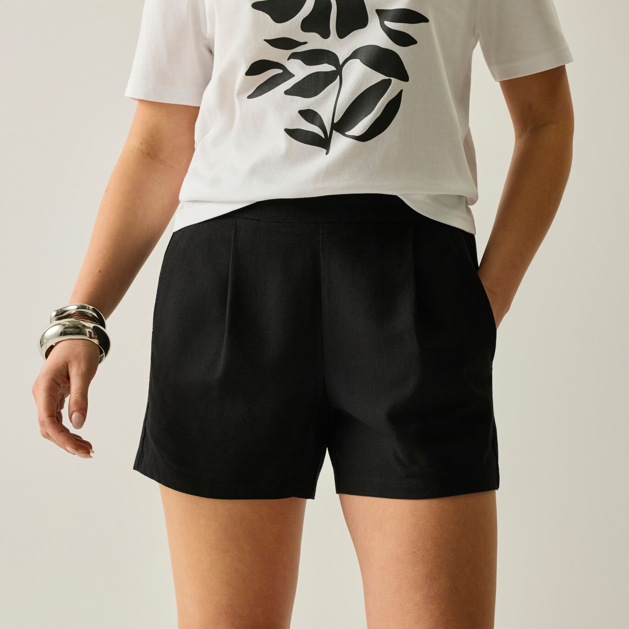 Regatta Life Women's Cancun Short - Black Size 8