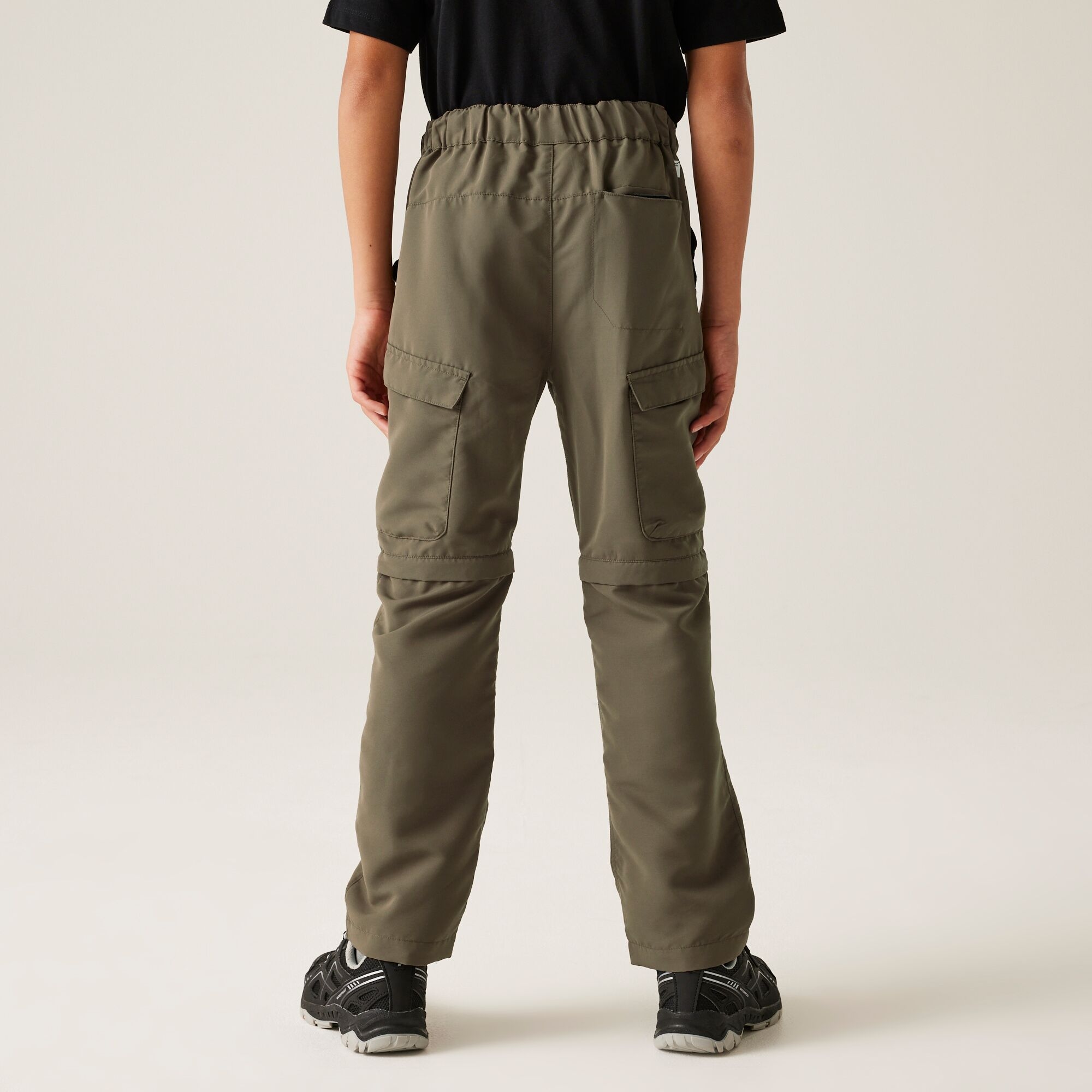 Regatta Dziecięce spodnie z odpinanymi nogawkami Sorcer III Zip Off Brązowy