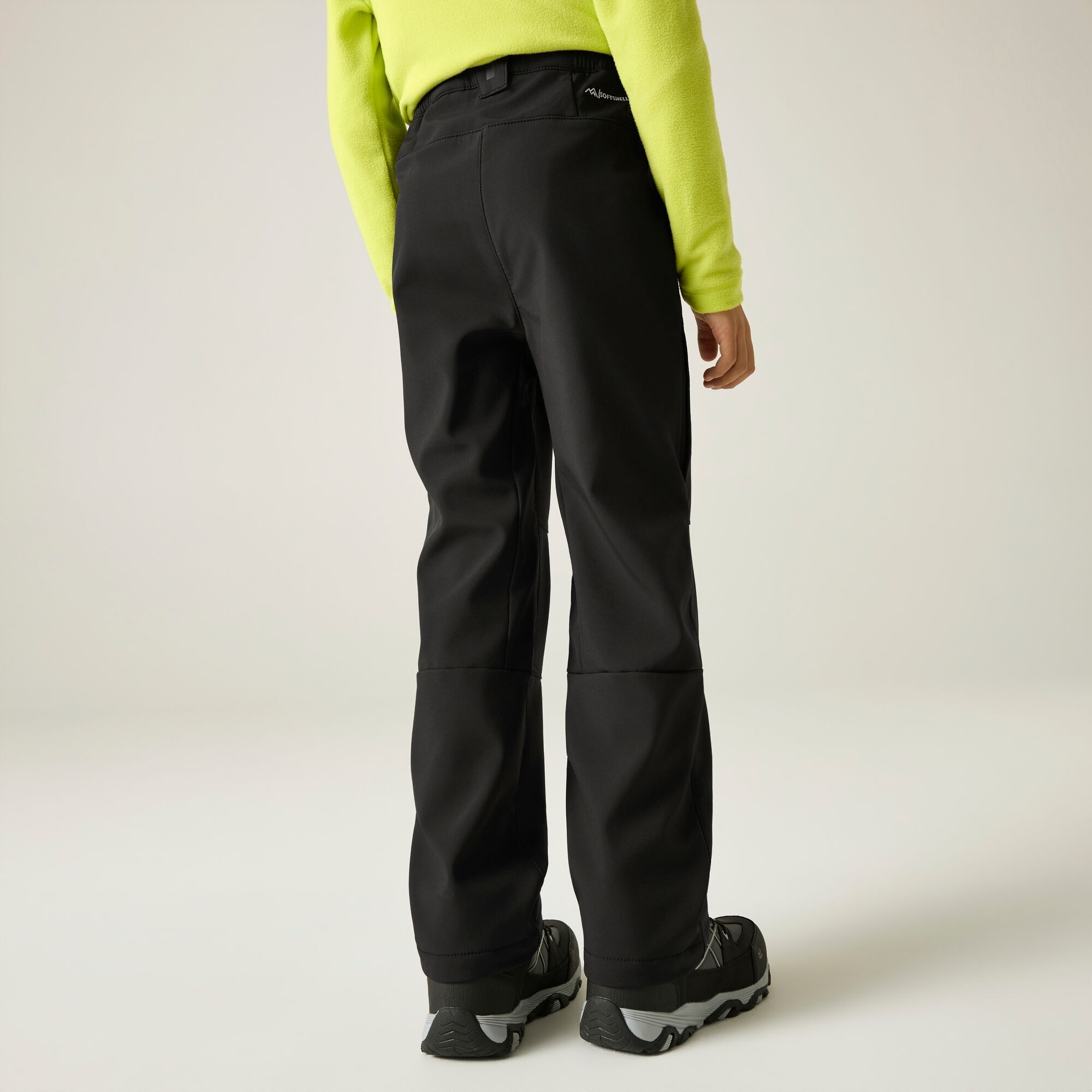 Regatta   Spodnie trekkingowe dziecięce Softshell Czarny