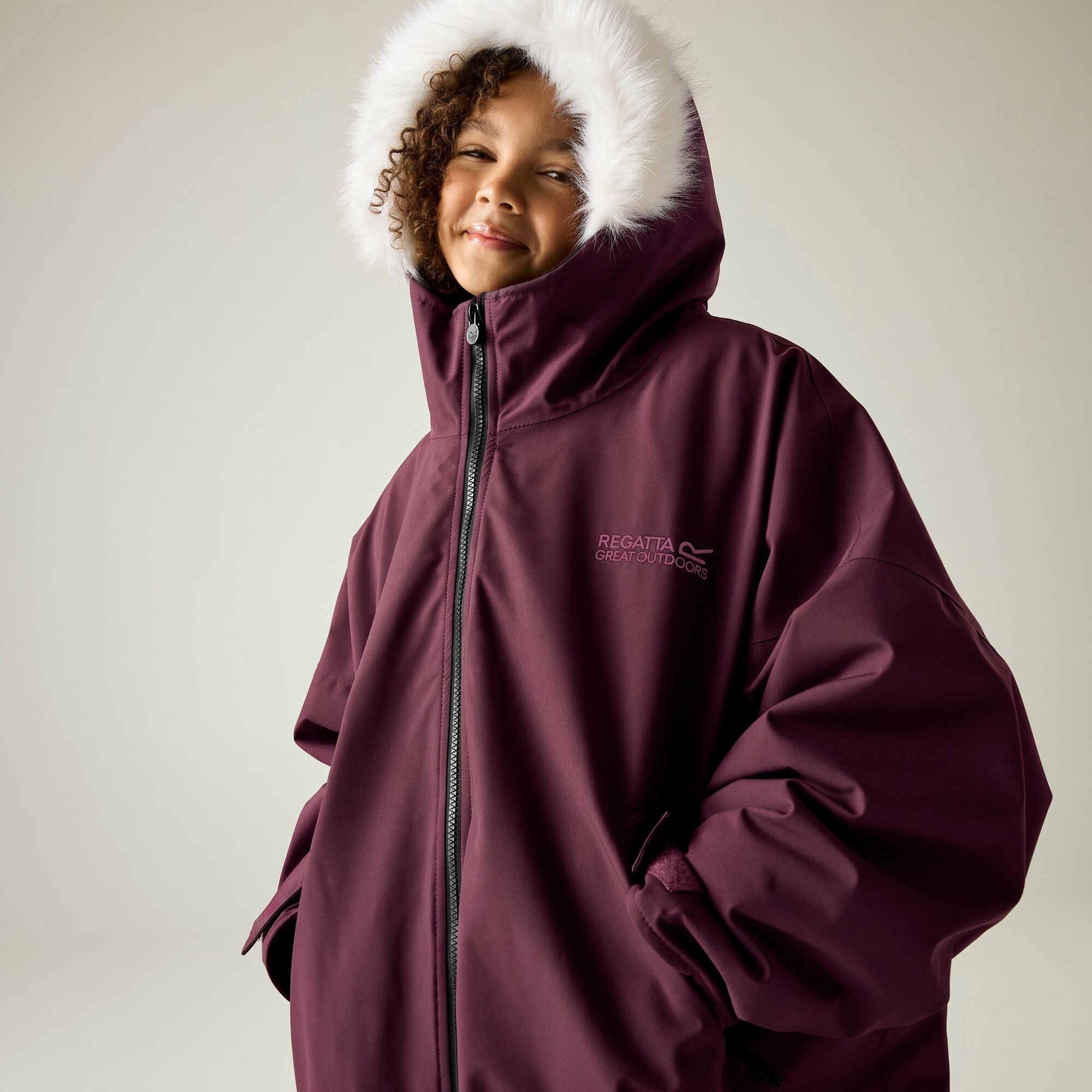 Regatta Kids School Changing Robe Pro - Purple Size 5-9 Years