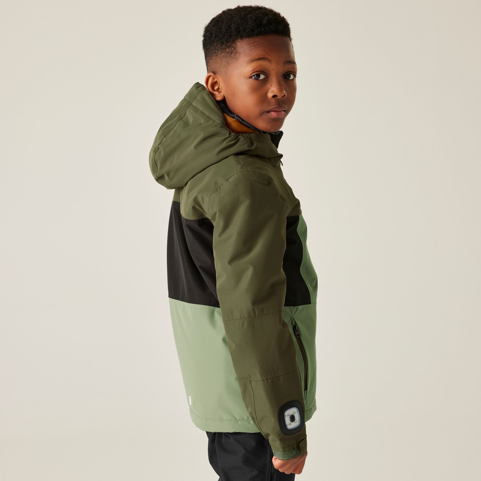 Regatta Kurtka dziecięca przejściowa przeciwdeszczowa z latarką LED Beamz Zielony