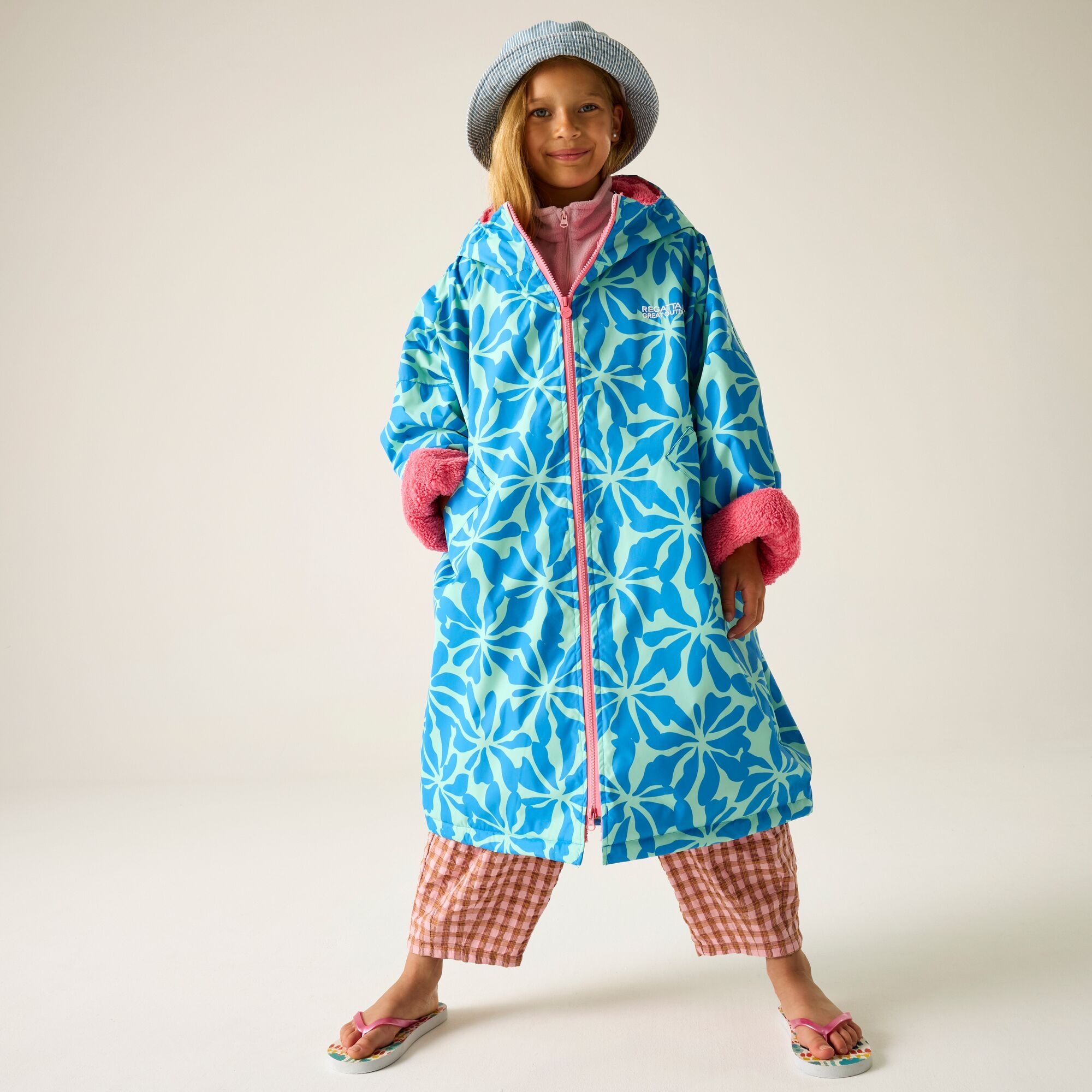 Regatta  Kids Sbluflpilem Kids Waterproof Changing Robe in Size 11 - 12 Years, Sports Direct - Image 5