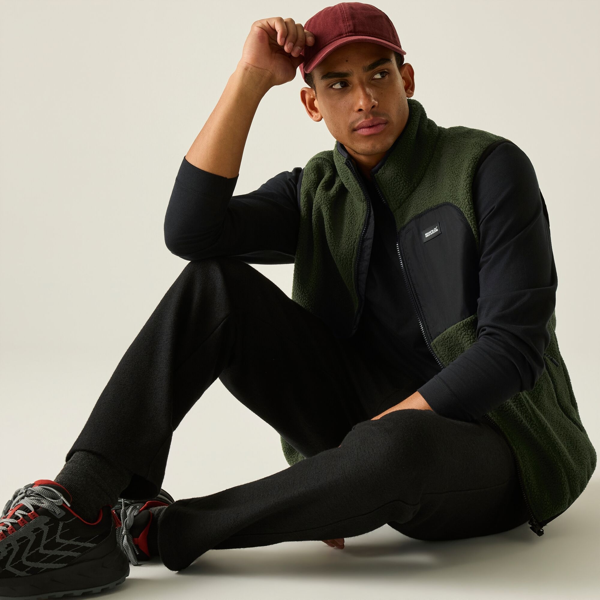Regatta Men's Frankie Borg Fleece Bodywarmer Dark Khaki/Black 3XL - Image 5