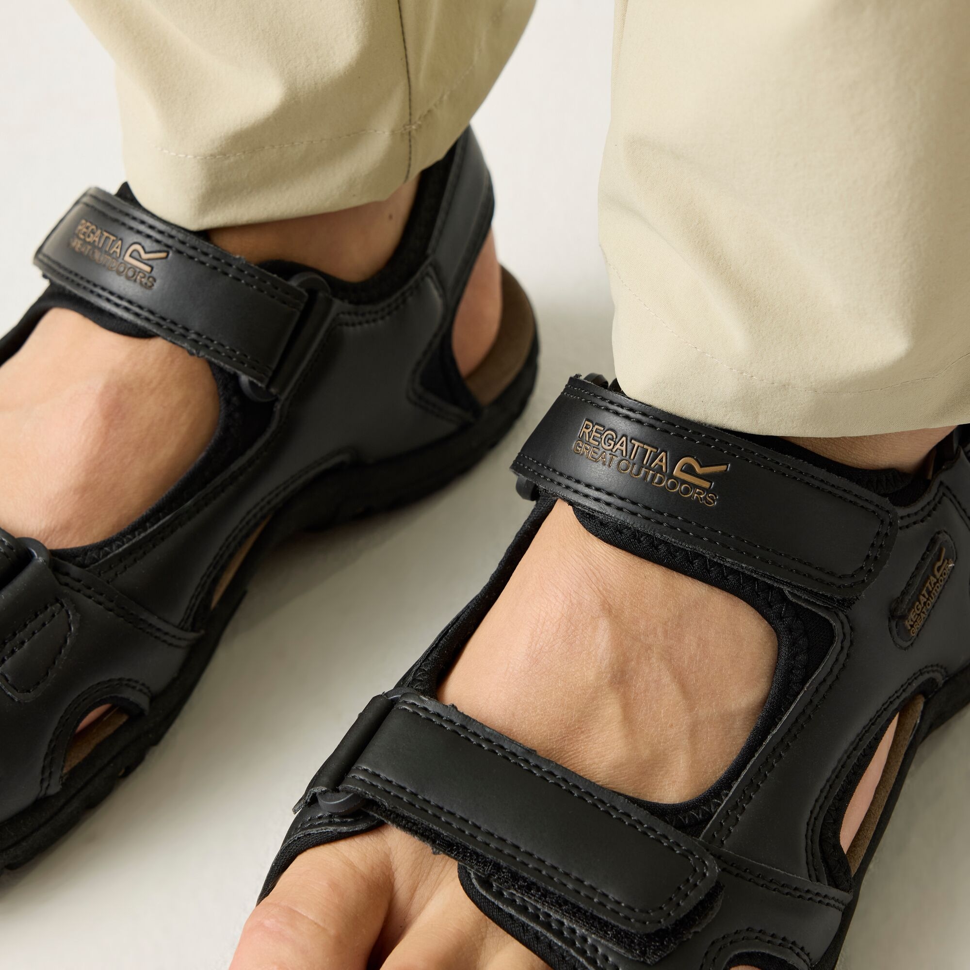 Regatta Sandały męskie na rzepy Haris Czarny