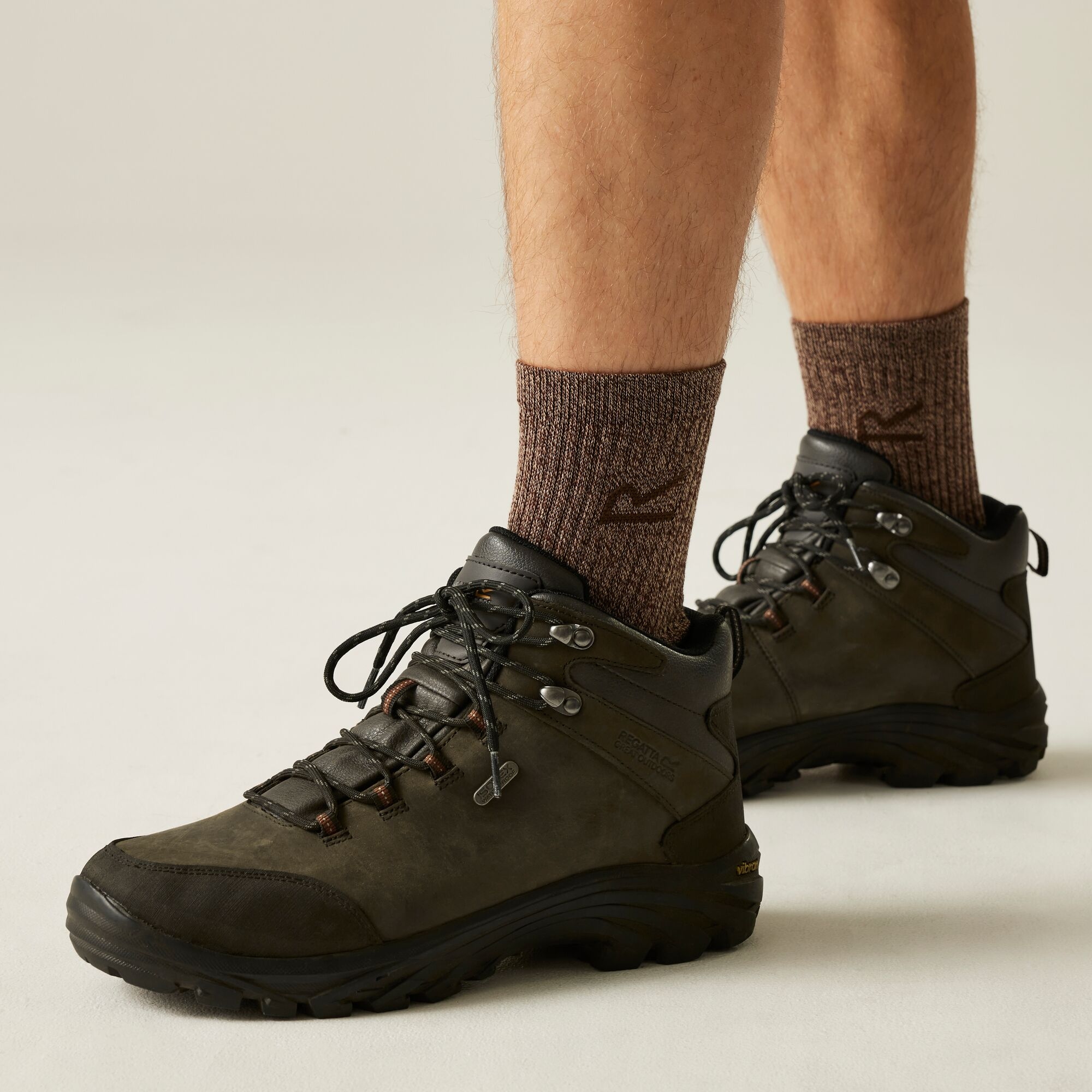 Regatta   Buty męskie trekkingowe skórzane z membraną Burrell Vibram Brązowy