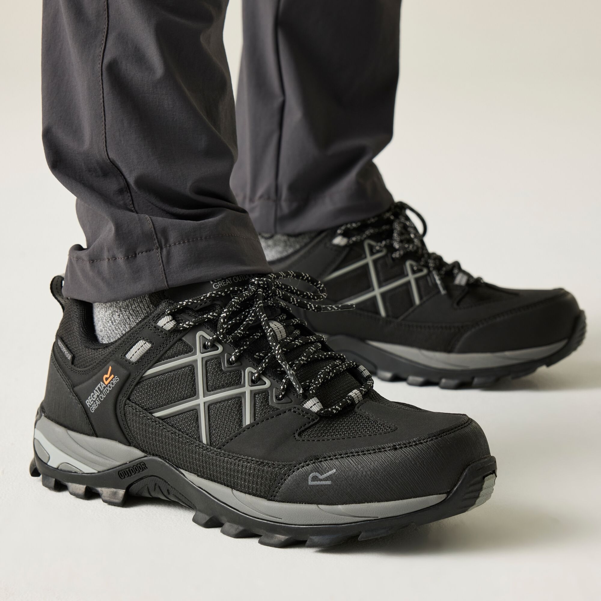 Regatta   Buty męskie trekkingowe niskie z membraną Samaris III Czarny