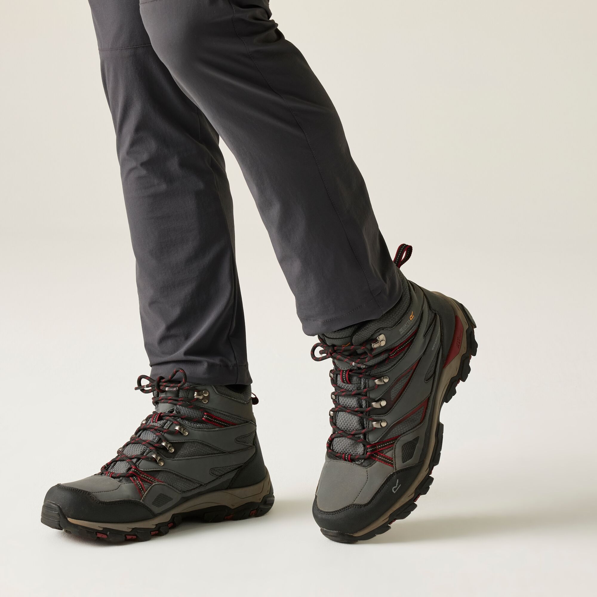 Regatta   Buty męskie trekkingowe wysokie z membraną Holcombe III Szary