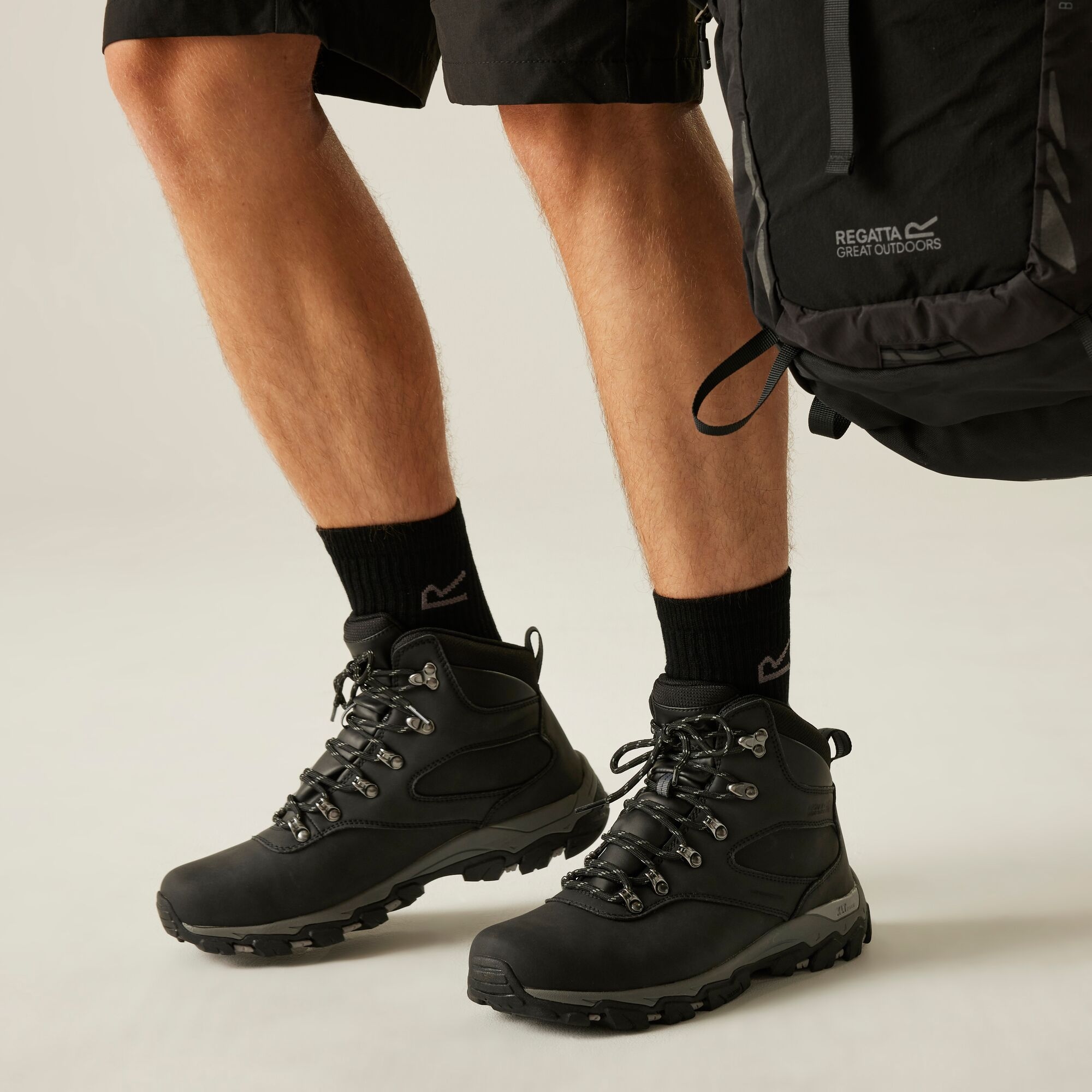 Regatta Buty męskie trekkingowe z membraną Holcombe Classic Czarny