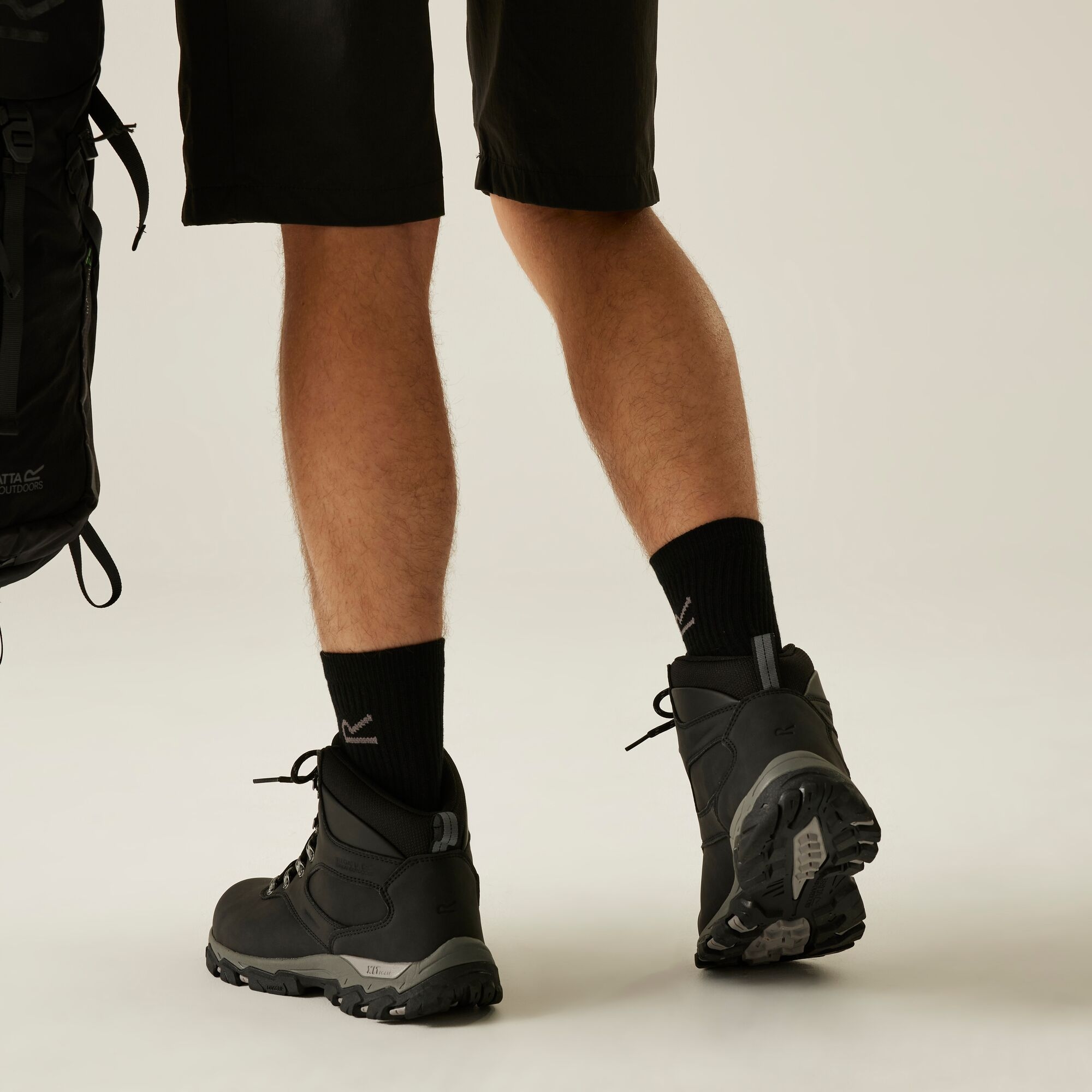 Regatta   Buty męskie trekkingowe z membraną Holcombe Classic Czarny