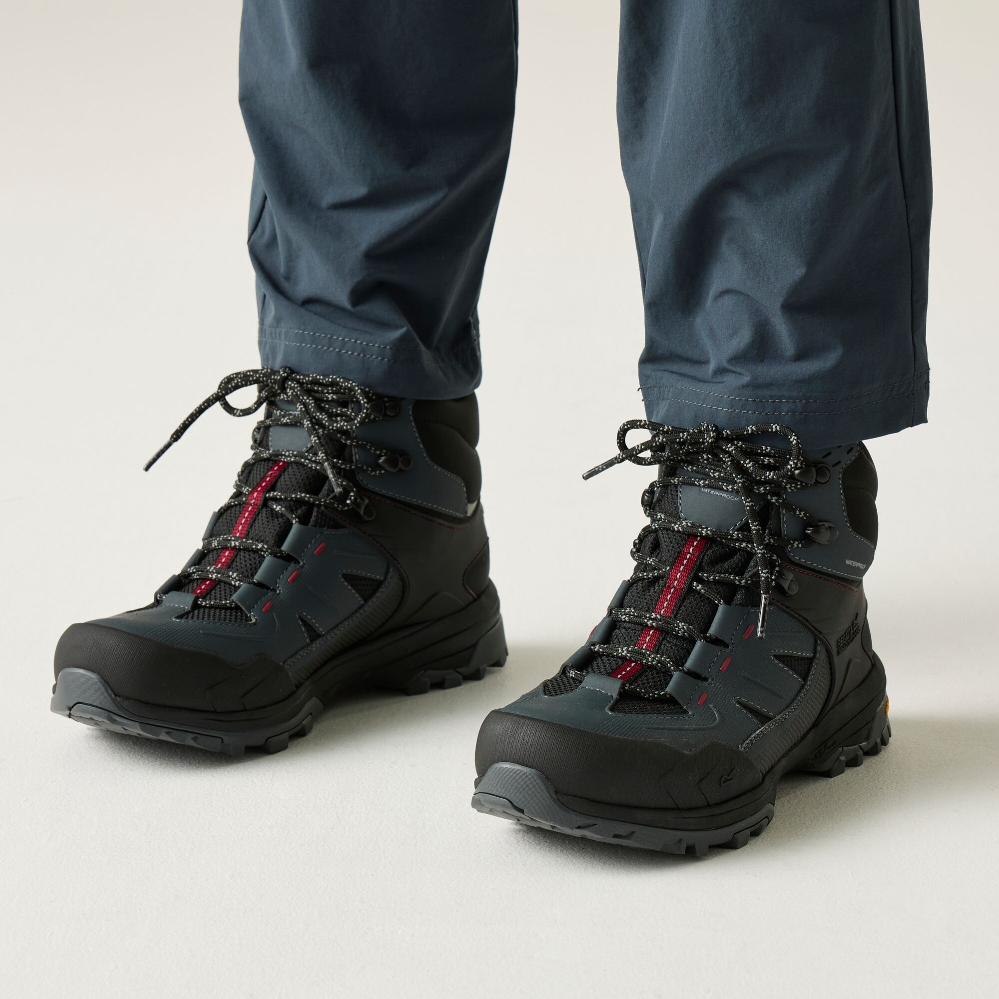 Regatta Buty męskie trekkingowe wysokie z membraną Regen Vibram Brązowy