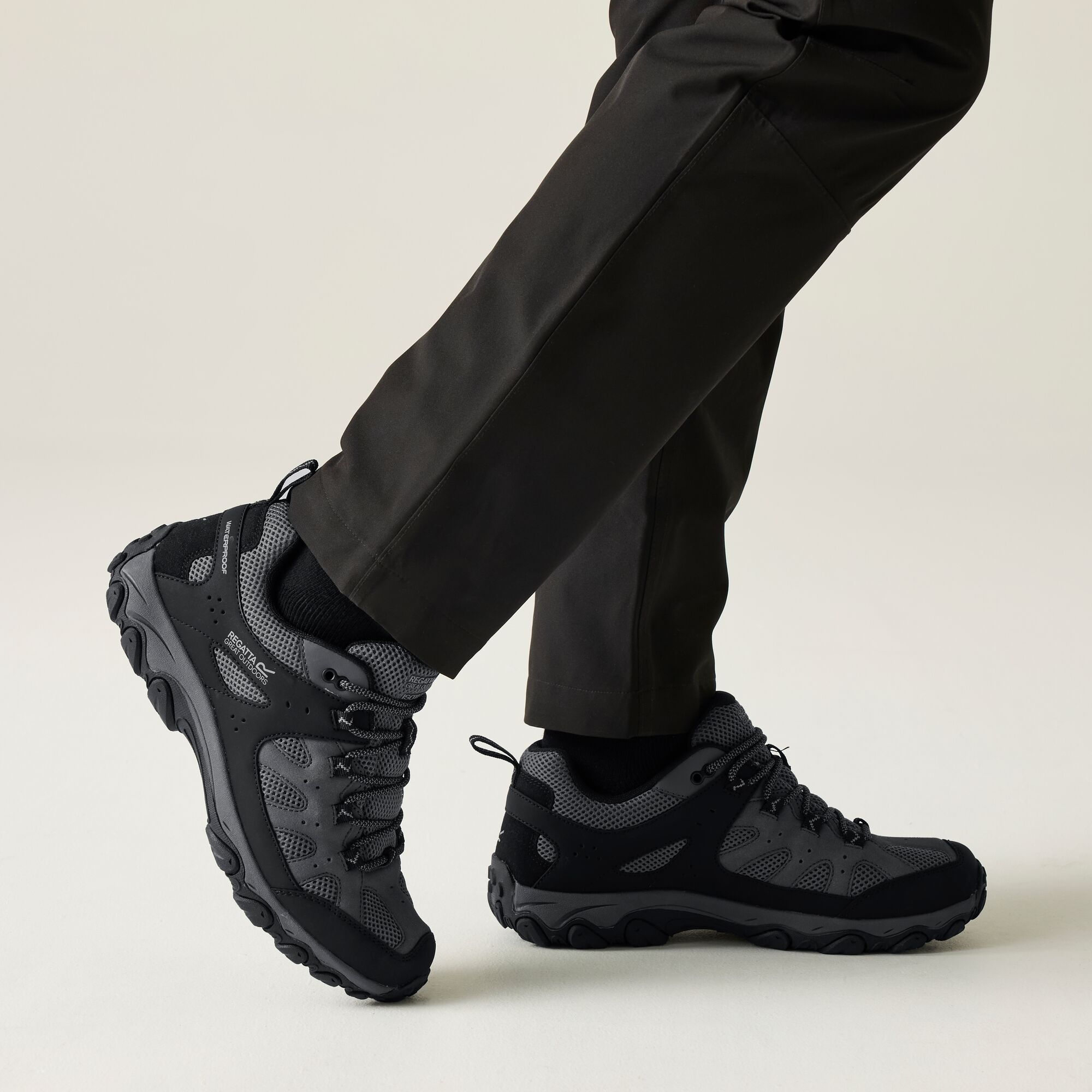 Regatta Buty męskie trekkingowe niskie z membraną Edgepoint IV Szary