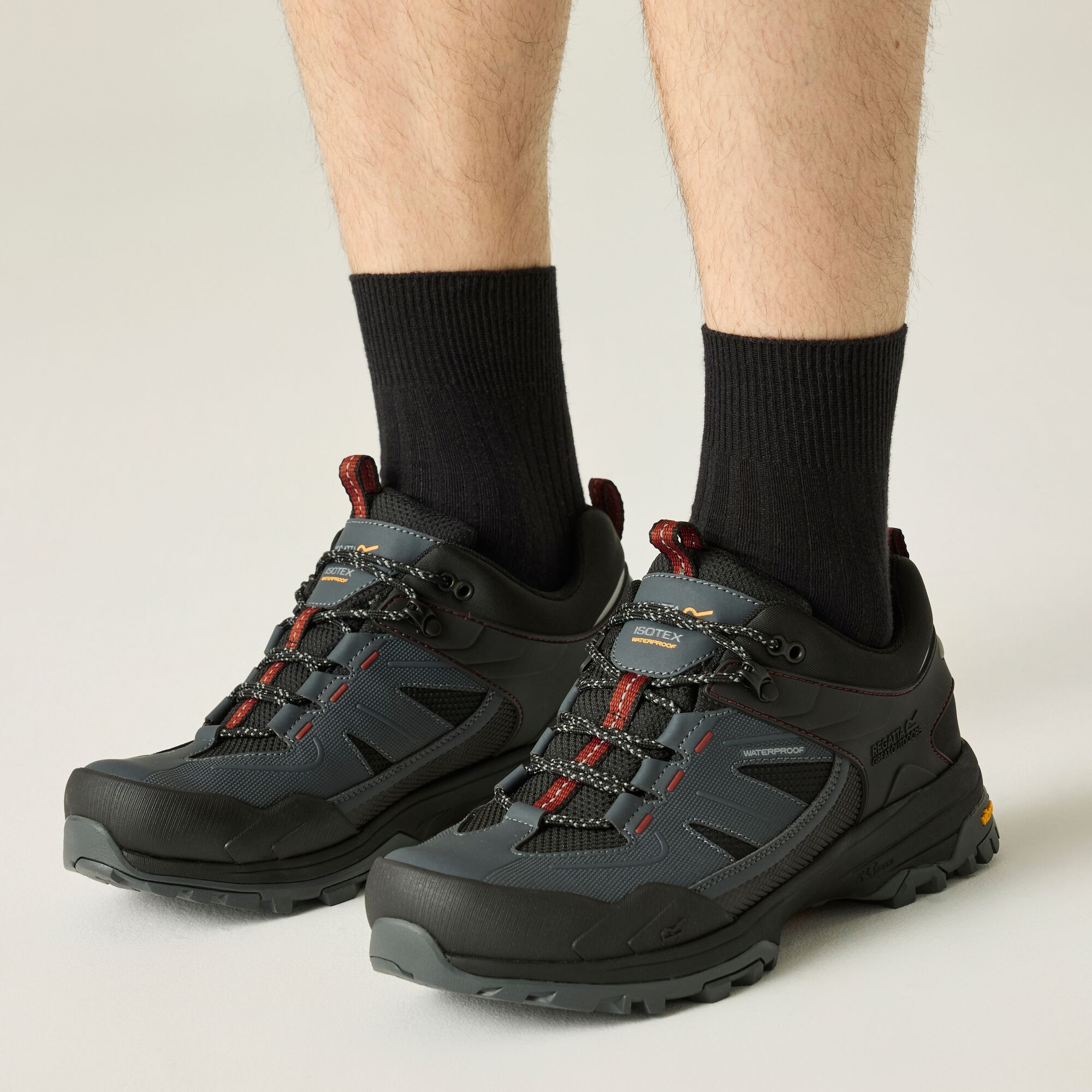 Regatta Buty męskie trekkingowe niskie z membraną Regen Vibram Brązowy