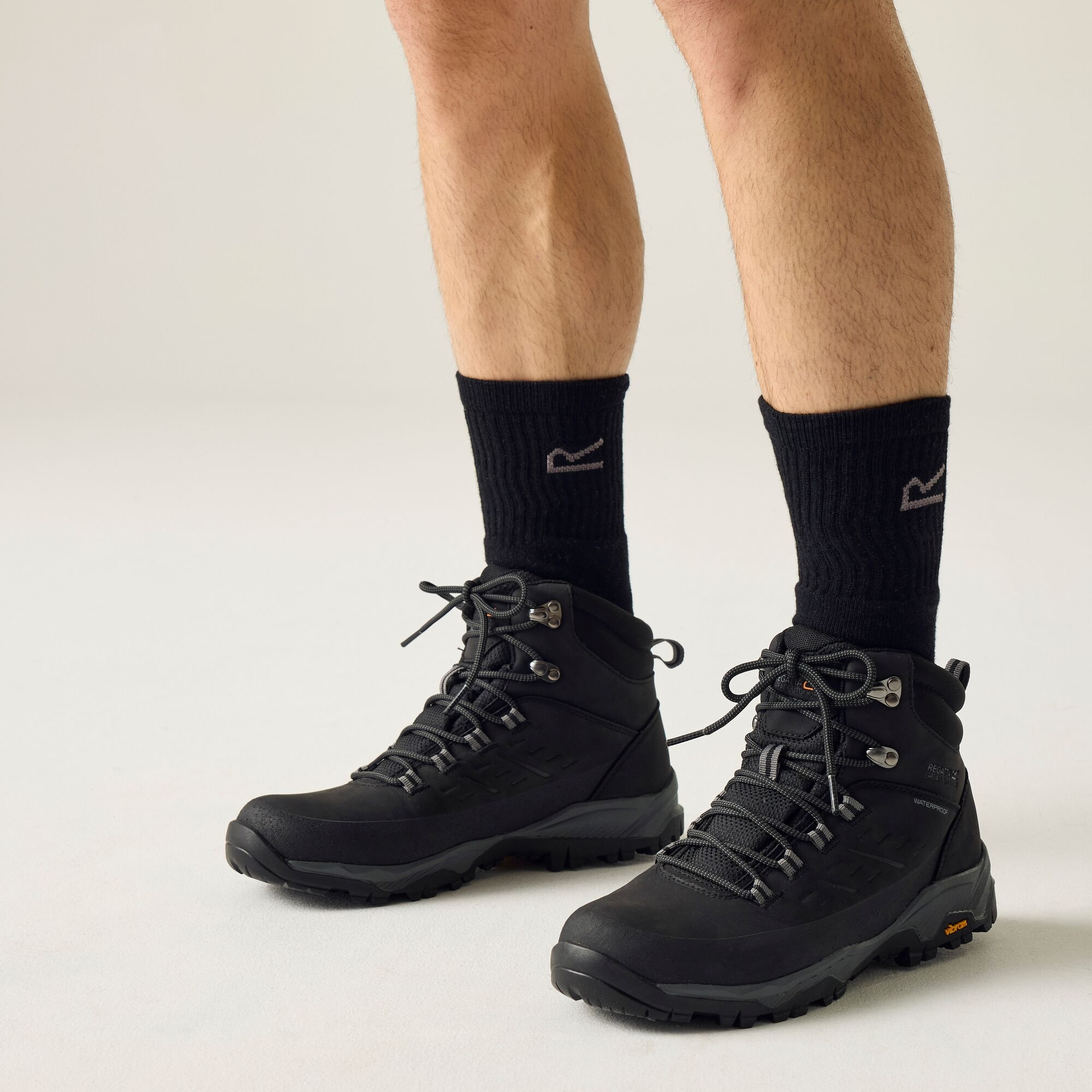 Regatta   Buty męskie trekkingowe wysokie z membraną Blake Vibram Czarny