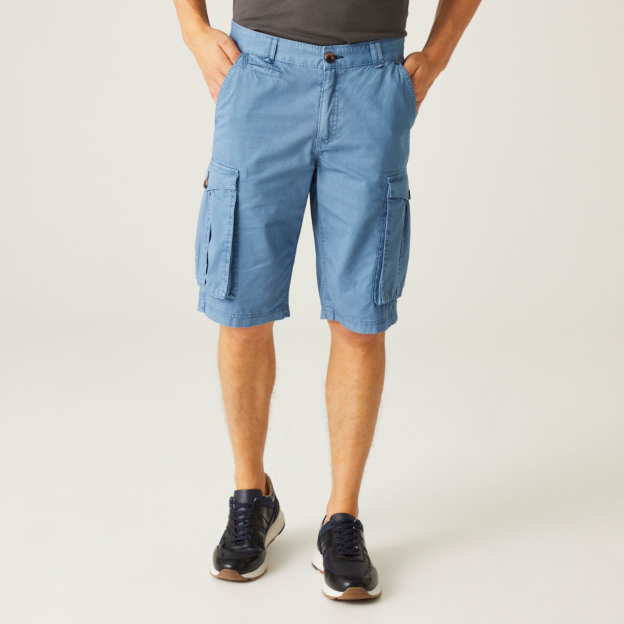 Regatta Men's Shorebay Vintage Look Cargo Shorts - Blue Size 30