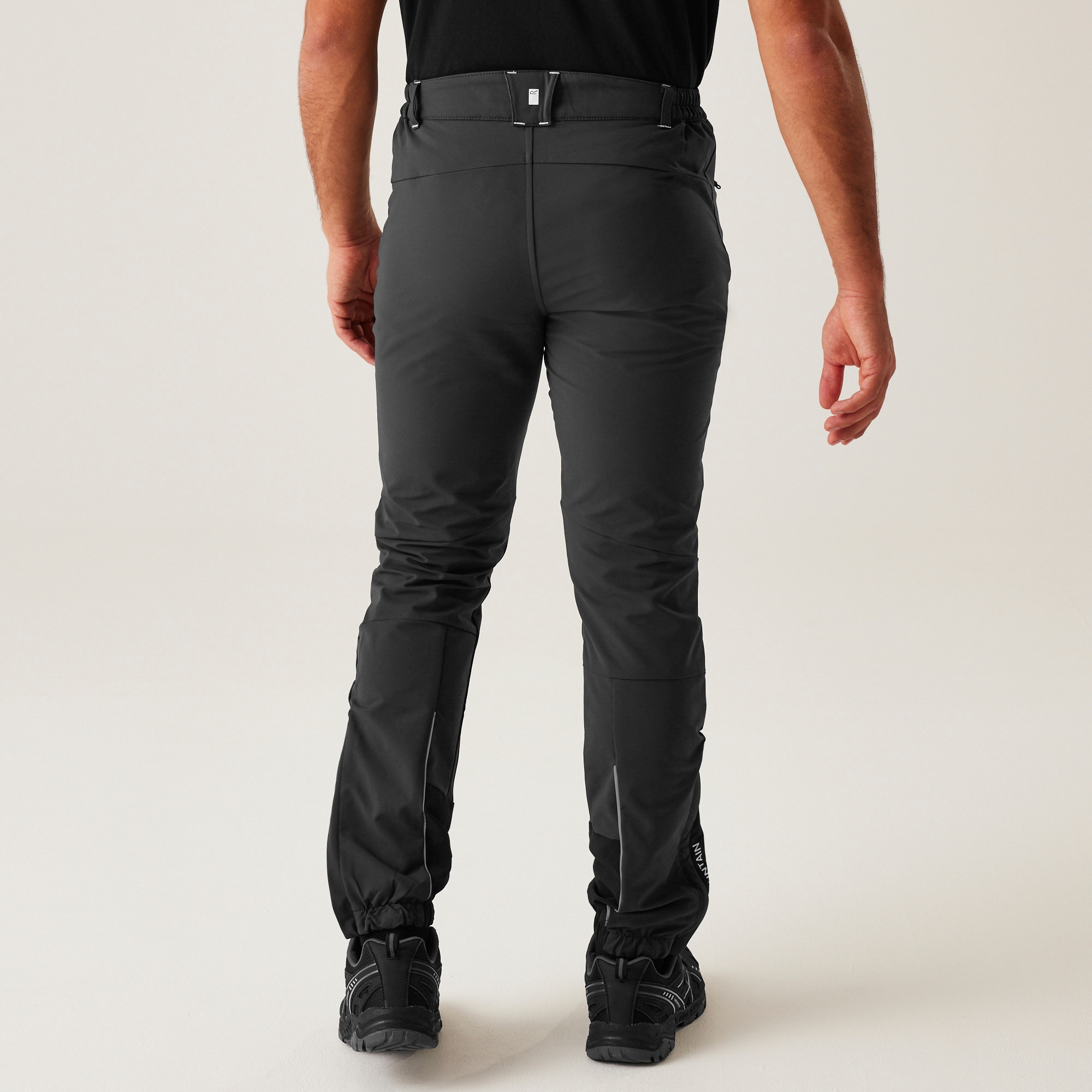 Regatta Spodnie męskie trekkingowe Mountain Winter Szaro-czarny