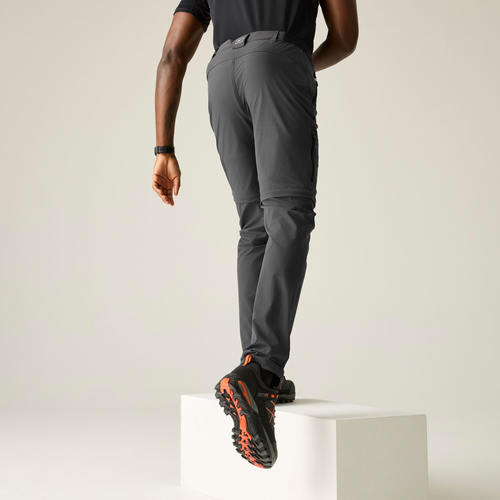 Regatta   Spodnie męskie cargo Travel Light przeciw insektom Szary