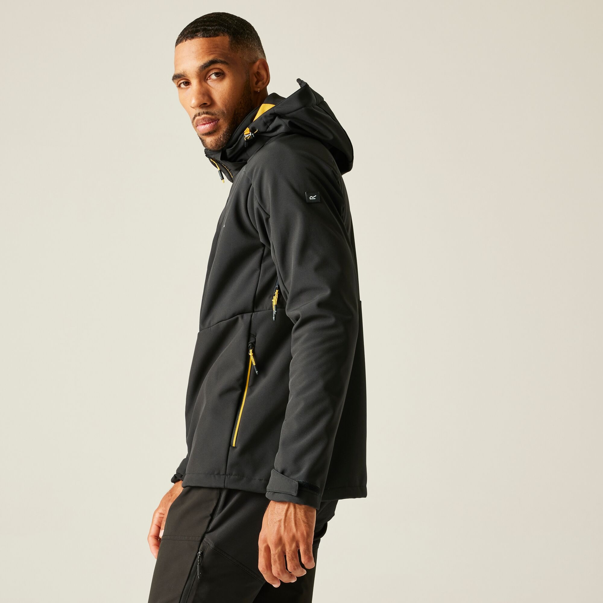 Kurtka męska softshell wodoodporny Hewitts Czarny