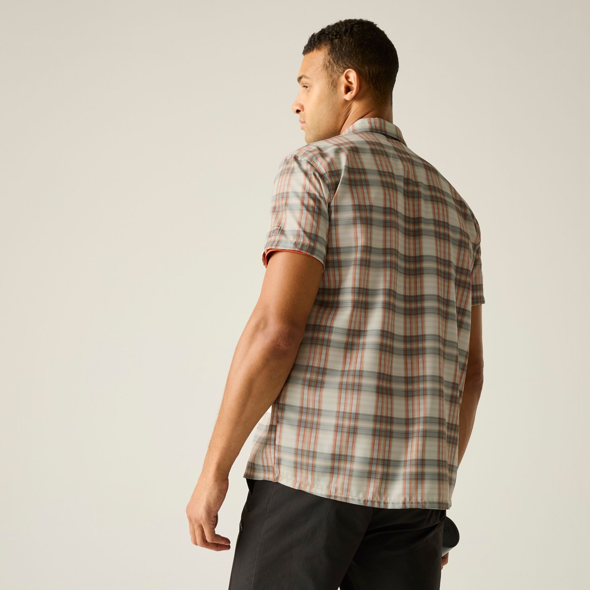 Regatta Regatta Koszula męska z krótkim rękawem Travel Light przeciw insektom Beżowe