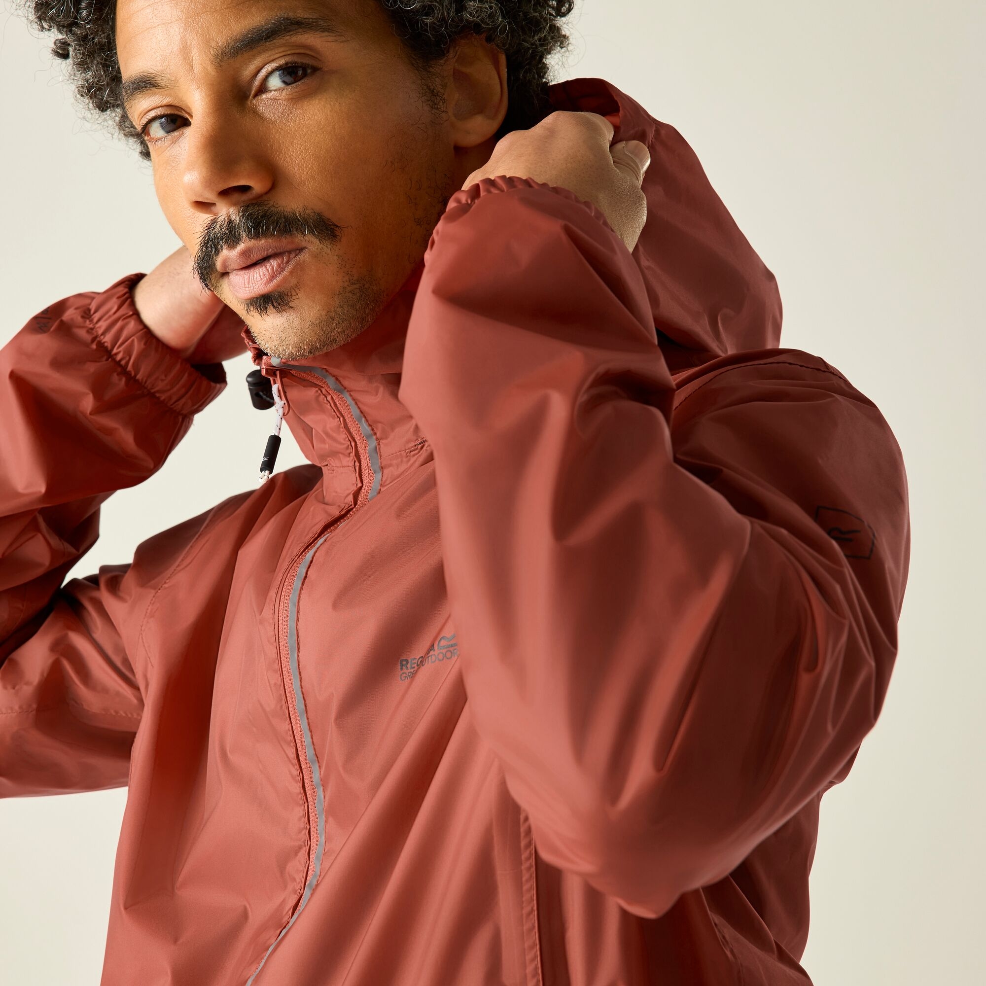 Regatta   Kurtka męska przeciwdeszczowa Lyle IV Czerwony