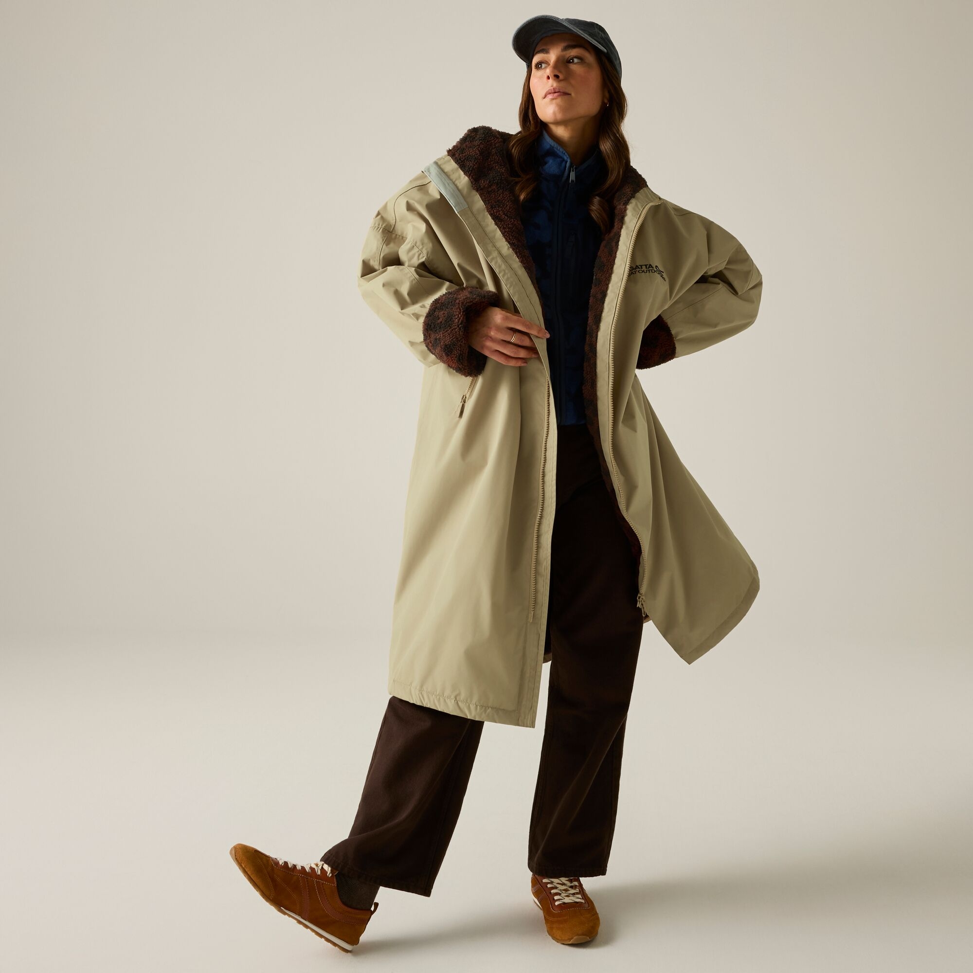 Regatta   Płaszcz do przebierania unisex wodoodporny Changing Robe Beżowe