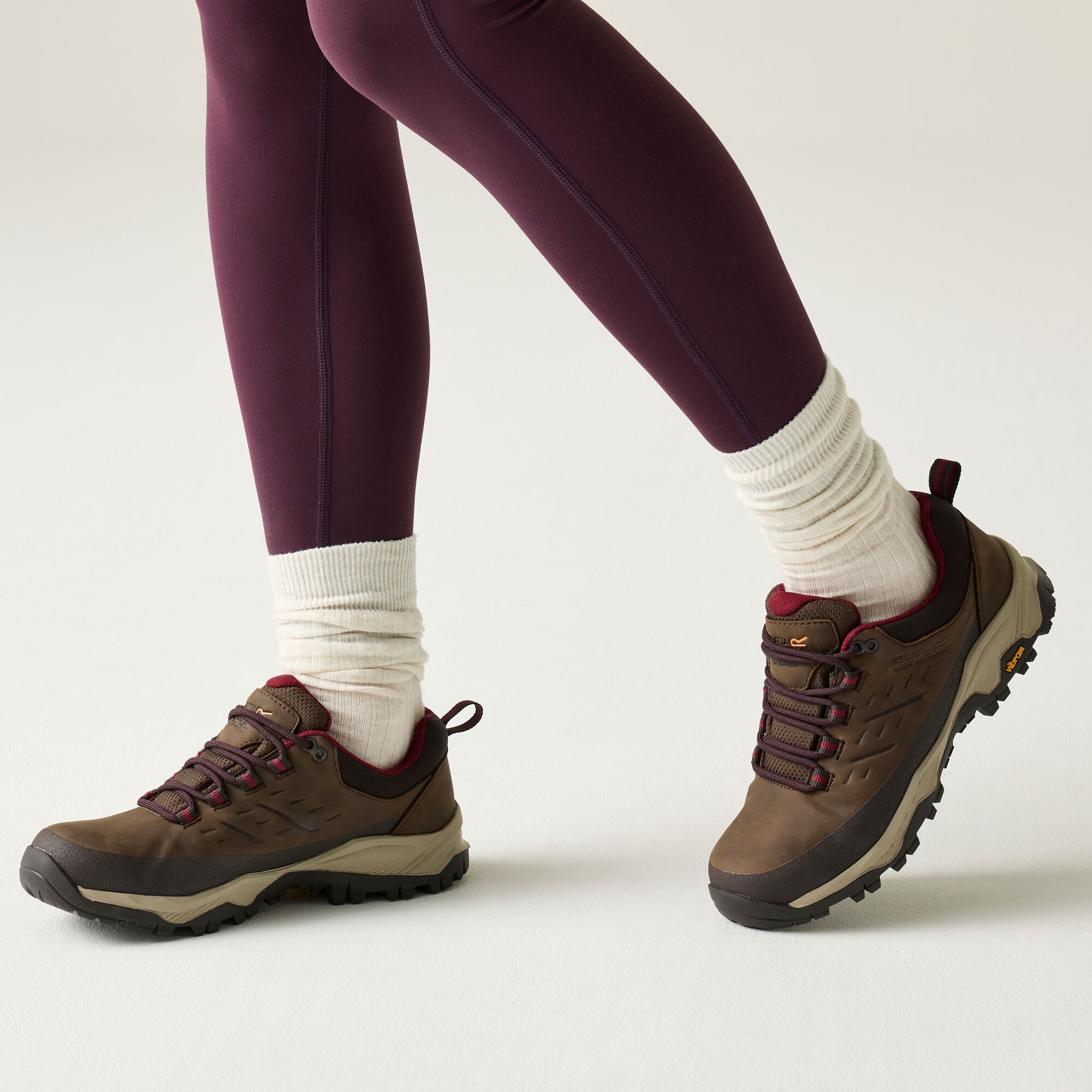 Regatta Buty damskie trekkingowe niskie z membraną Blake Vibram Brązowy