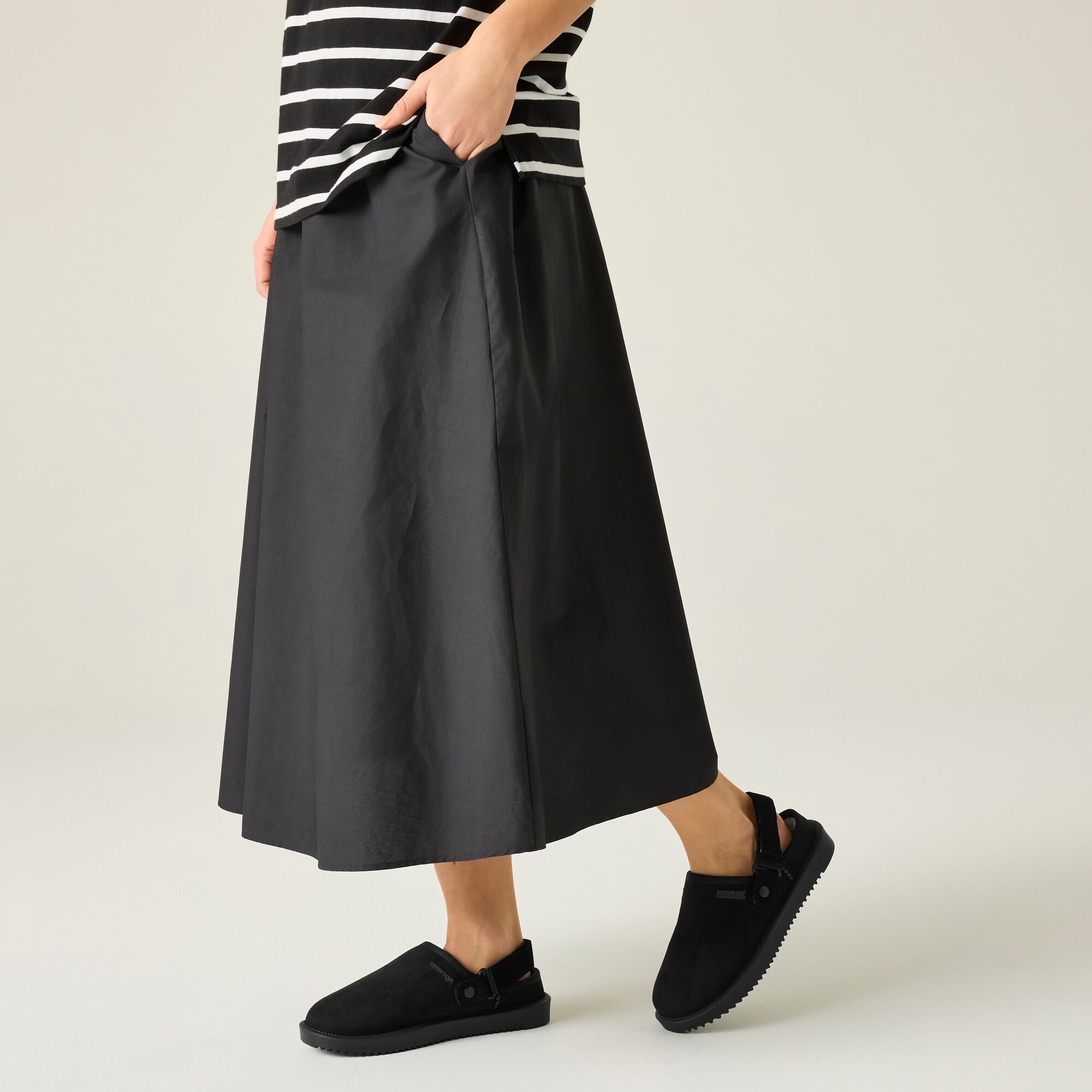 Regatta   Kapcie damskie Risley Clog Czarny