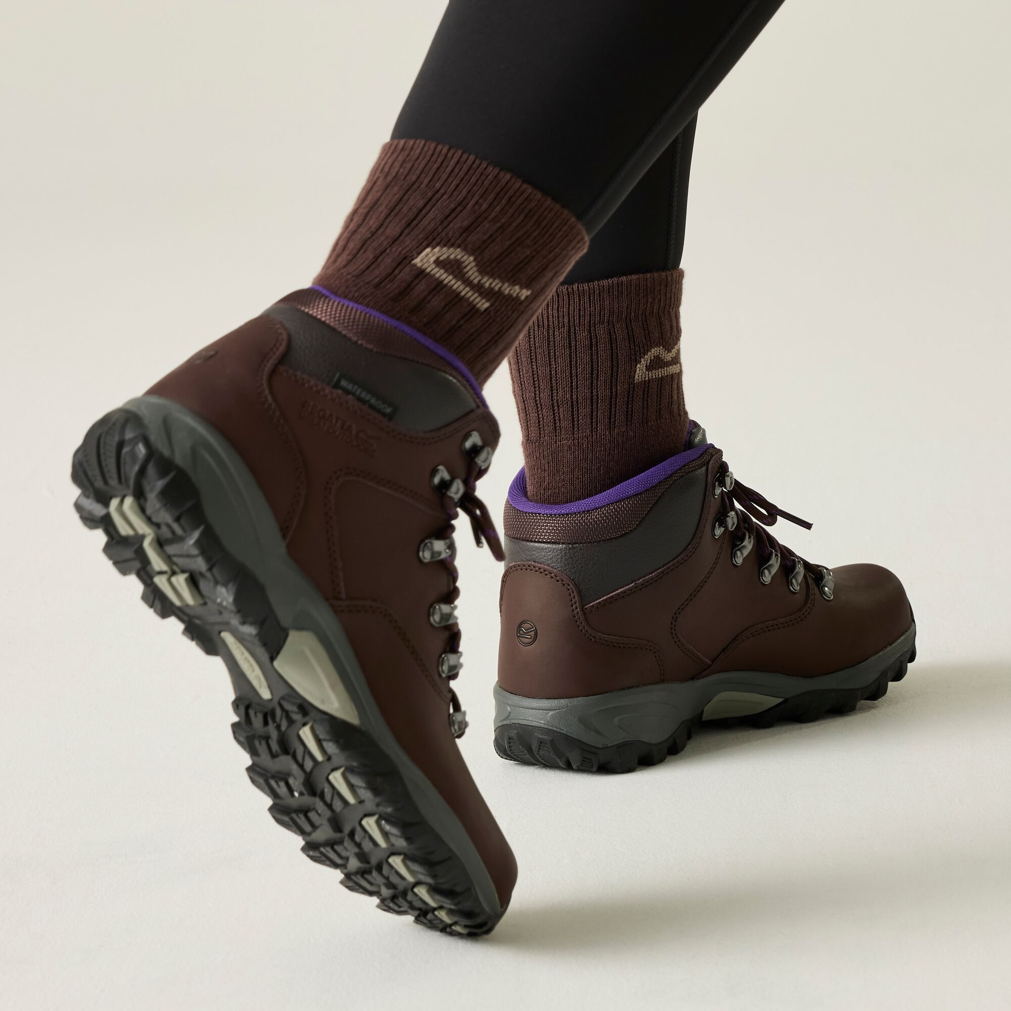 Regatta   Buty damskie trekkingowe z membraną Bainsford Brązowy