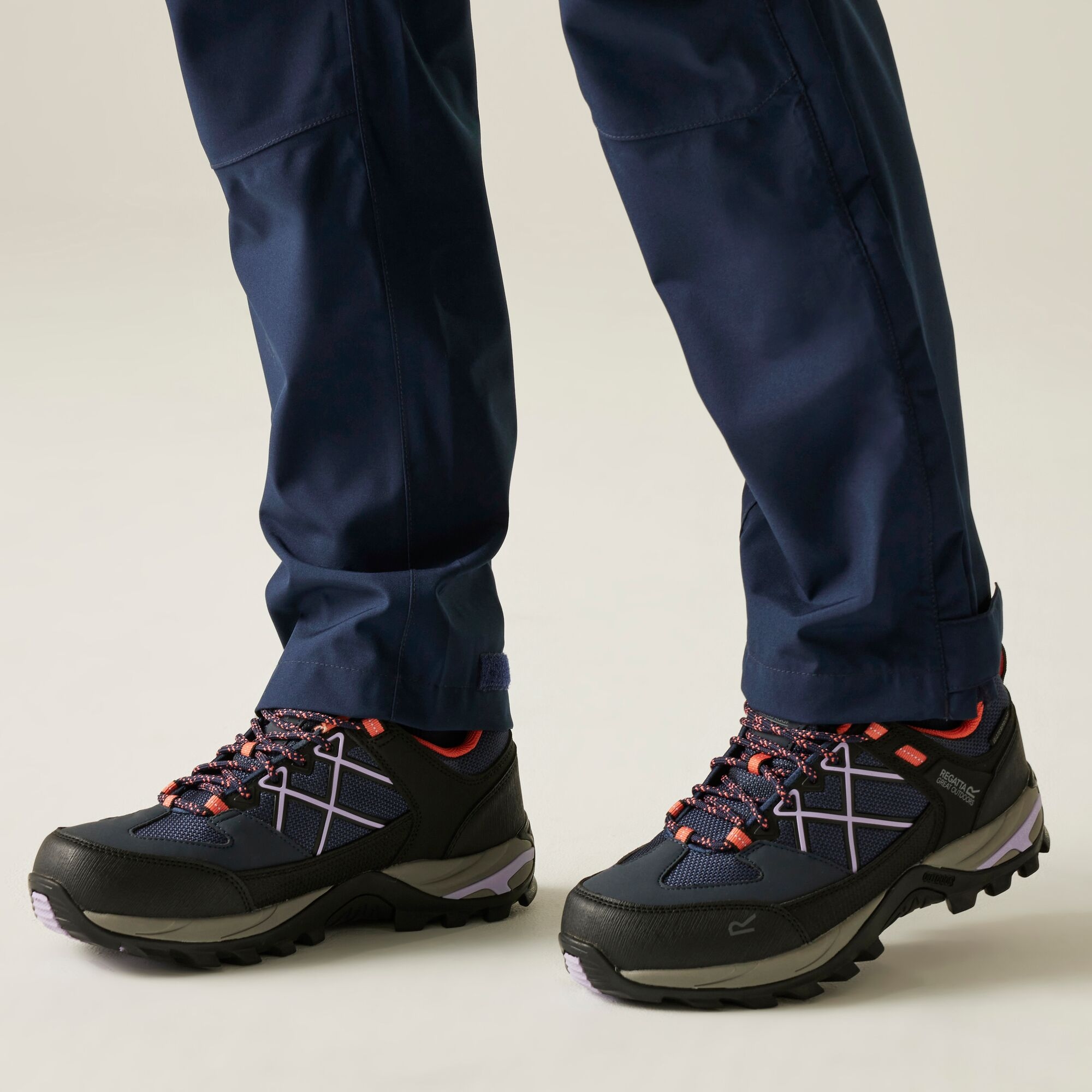 Regatta Buty damskie trekkingowe niskie z membraną Samaris III Granatowy