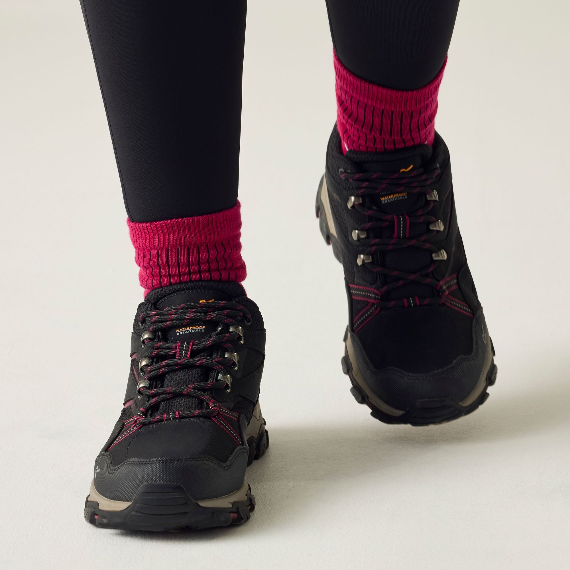 Regatta Buty damskie trekkingowe niskie z membraną Holcombe III Czarny
