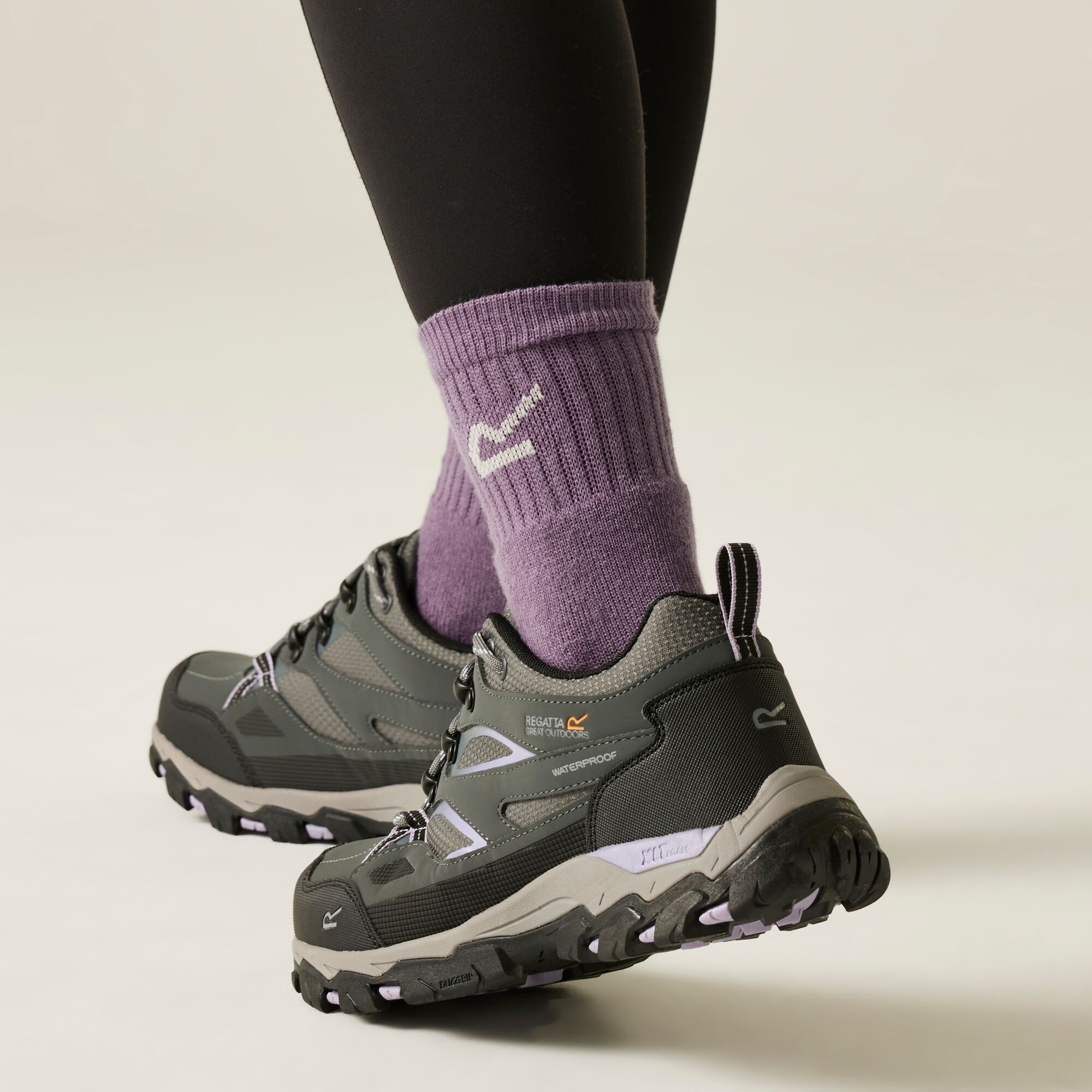 Regatta   Buty damskie trekkingowe niskie z membraną Holcombe III Szary