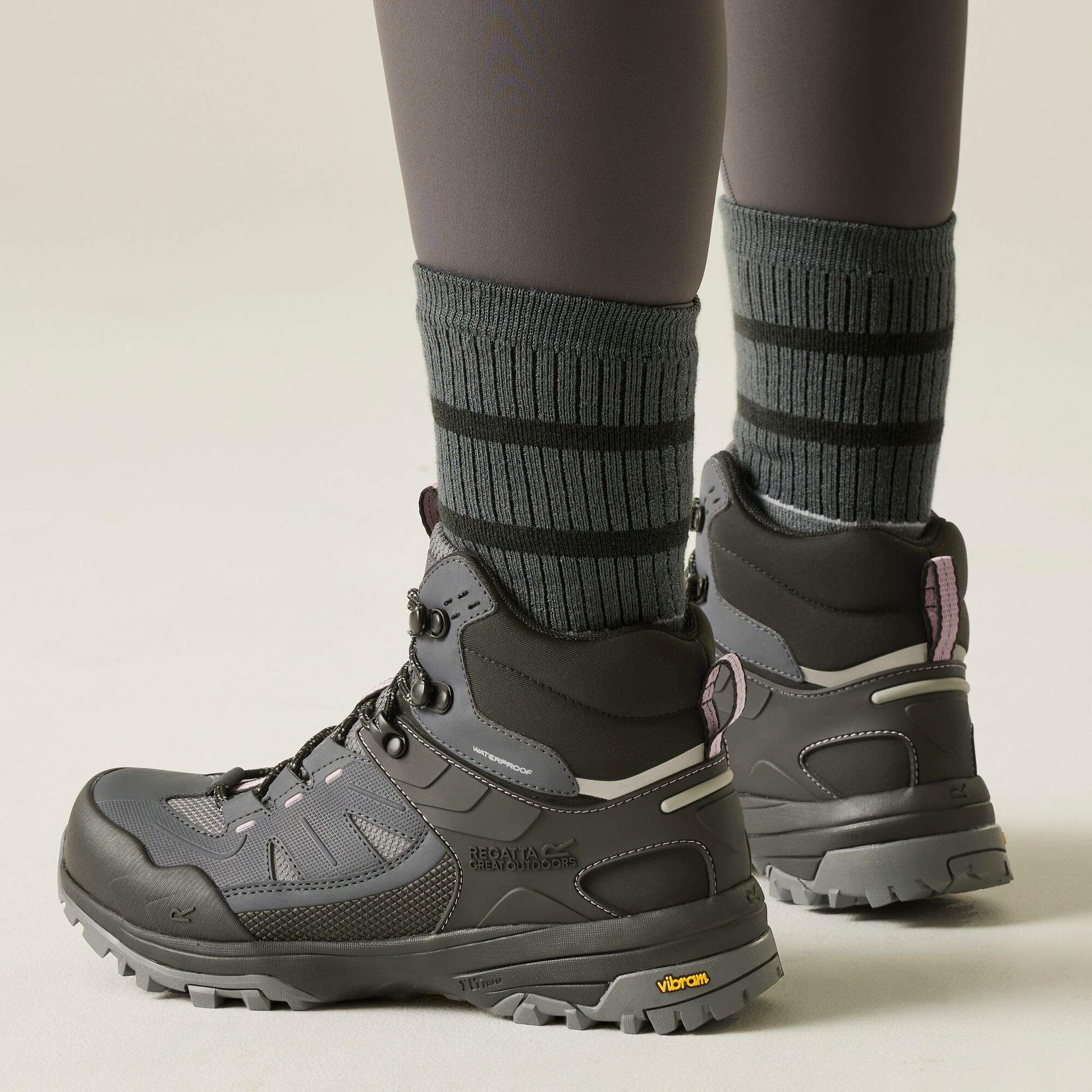Regatta   Buty damskie trekkingowe wysokie z membraną Regen Vibram Szary