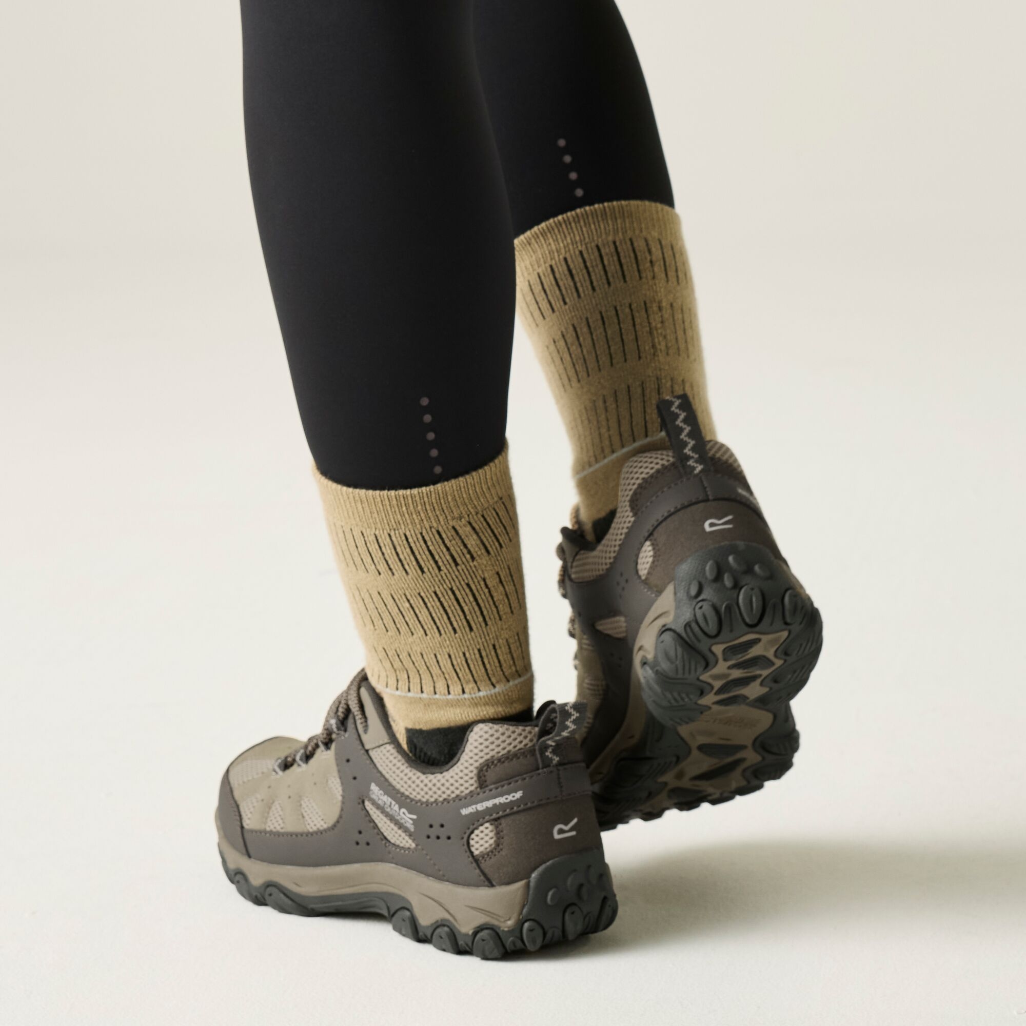 Regatta   Buty damskie trekkingowe niskie z membraną Edgepoint IV Beżowe