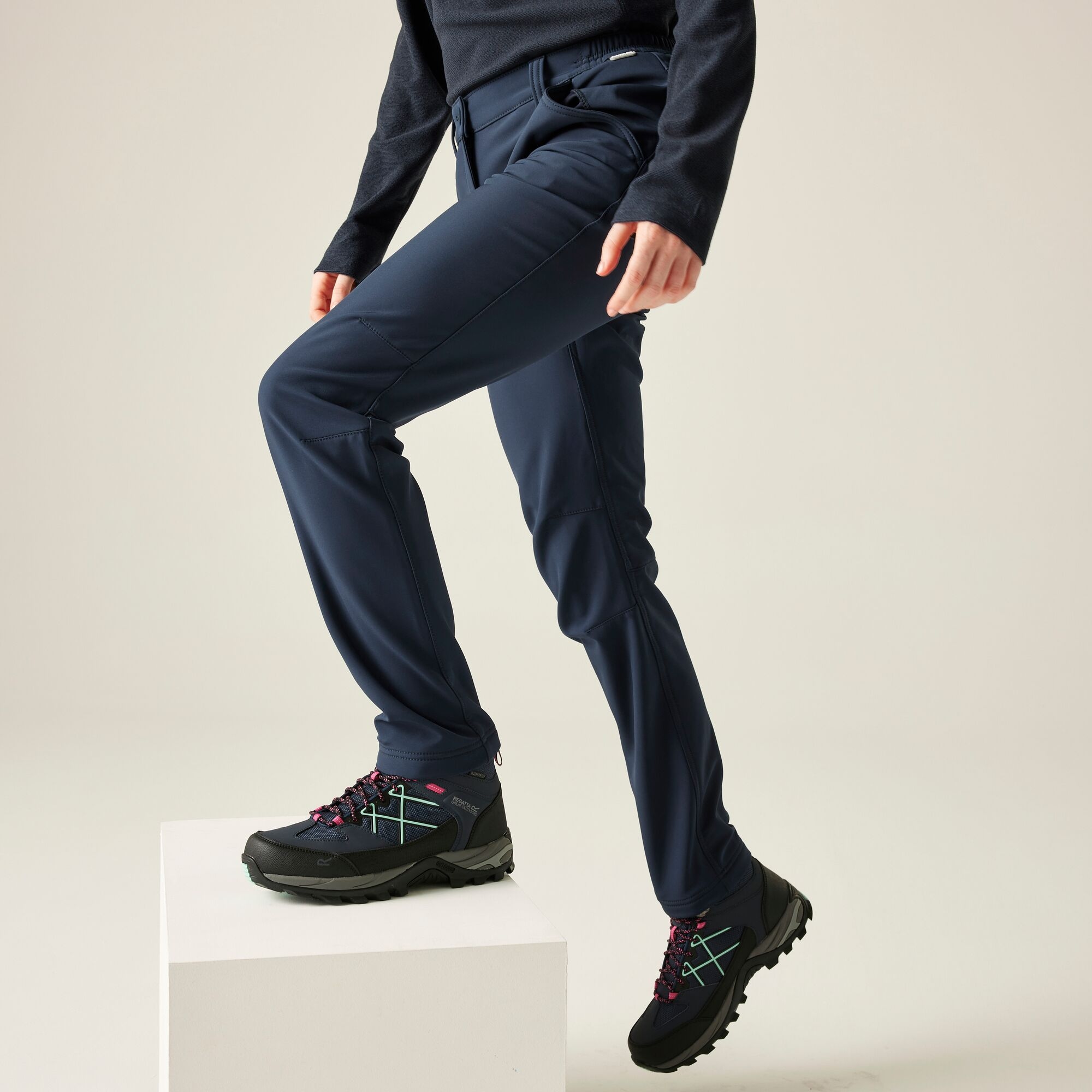 Regatta Spodnie damskie trekkingowe softshell Fenton Granatowy