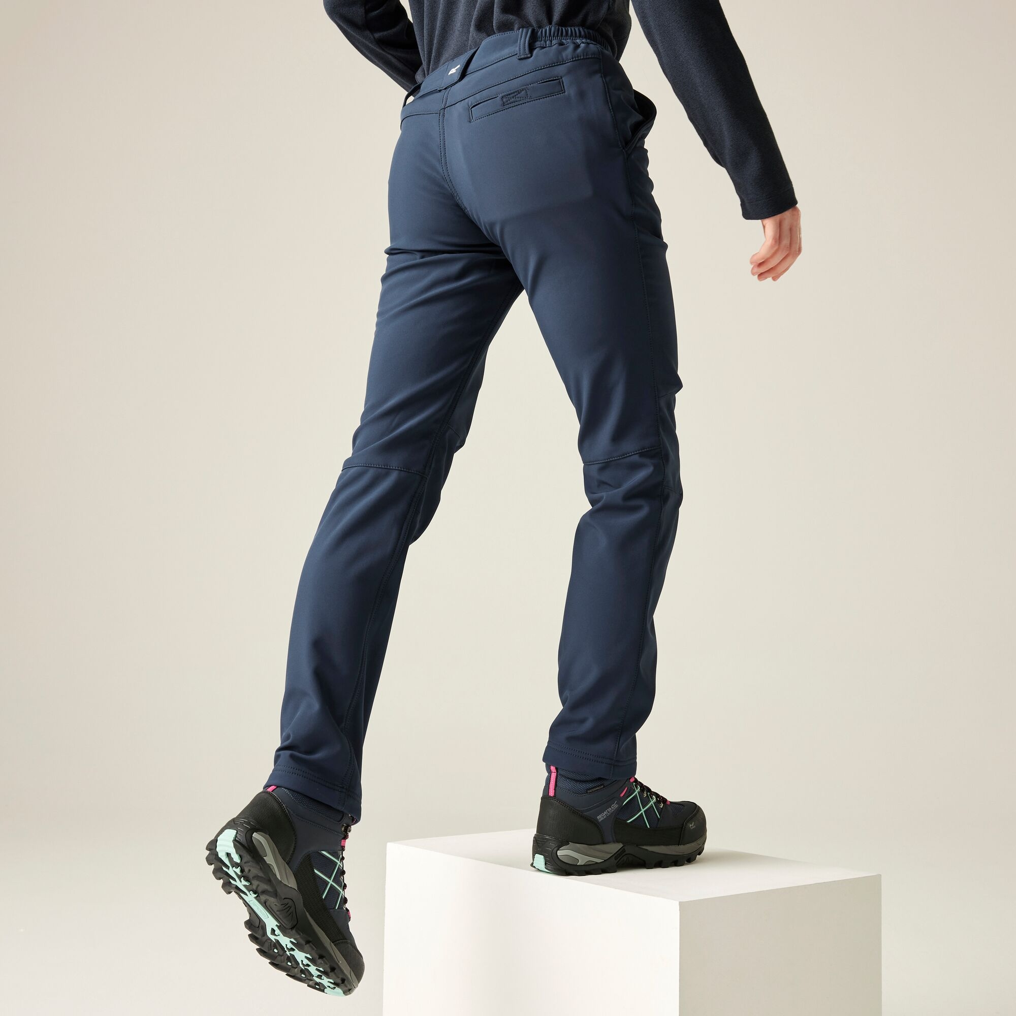 Spodnie damskie trekkingowe softshell Fenton Granatowy