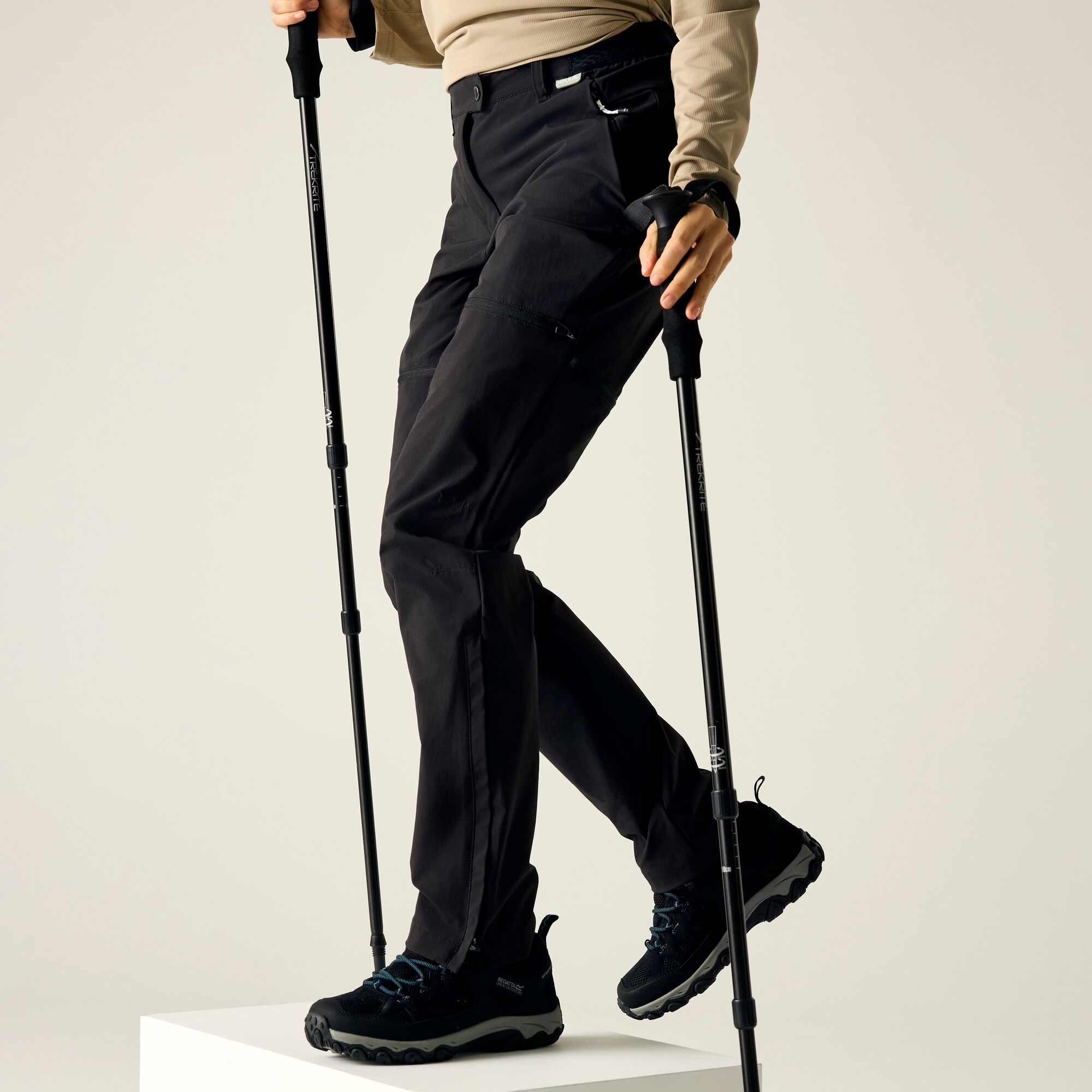 Regatta Mountain Womens Zip Off Trousers - Image 2