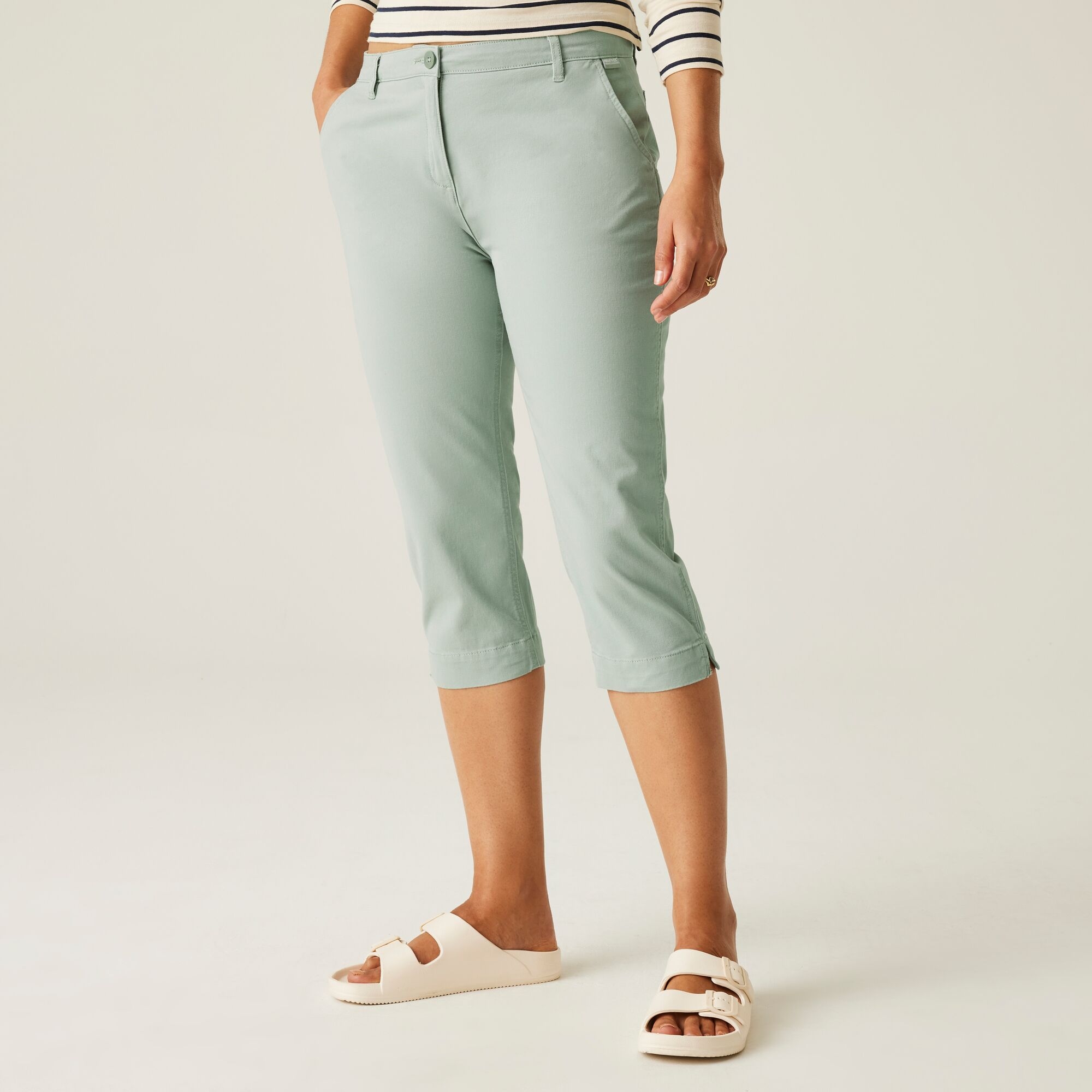 Regatta Women's Breathable Bayletta Capri Trousers Glacier, Size: 10