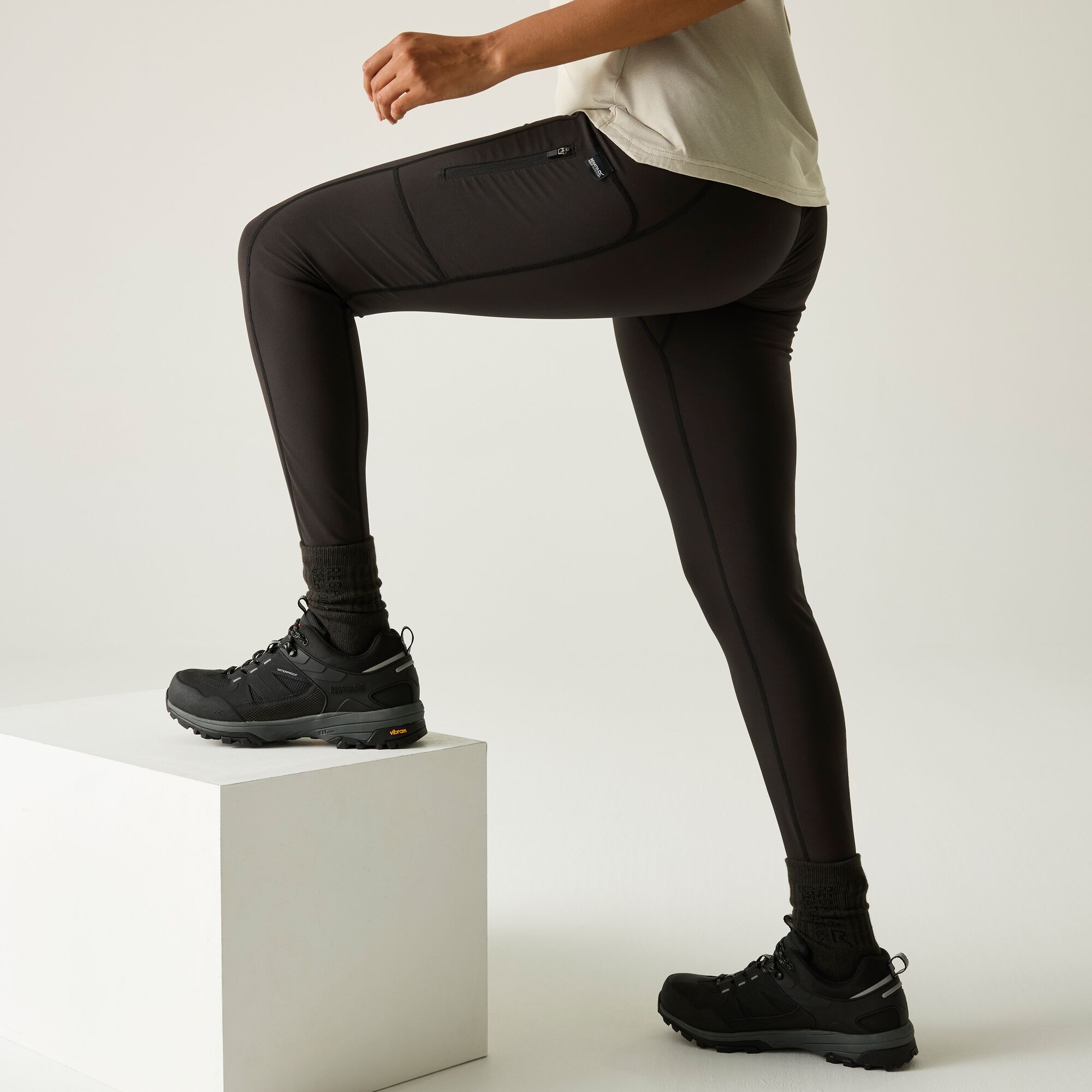 Regatta Legginsy damskie trekkingowe Monira Czarny