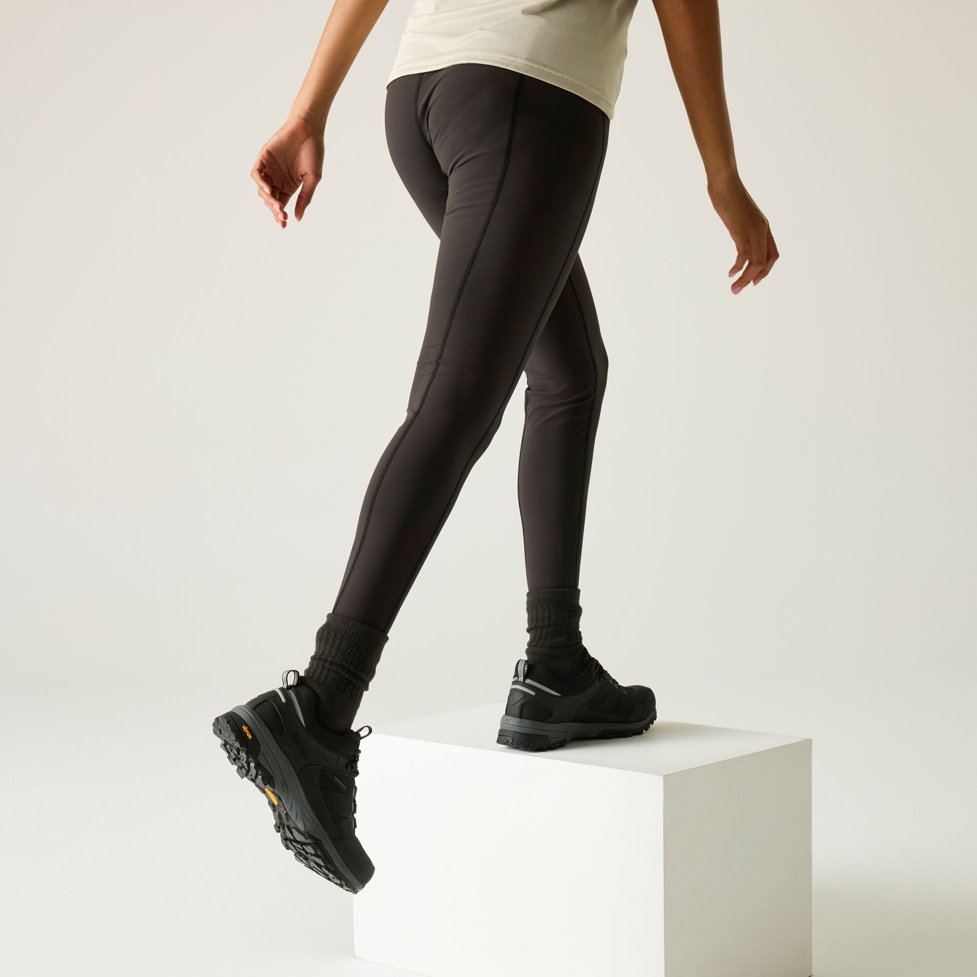 Regatta   Legginsy damskie trekkingowe Monira Czarny