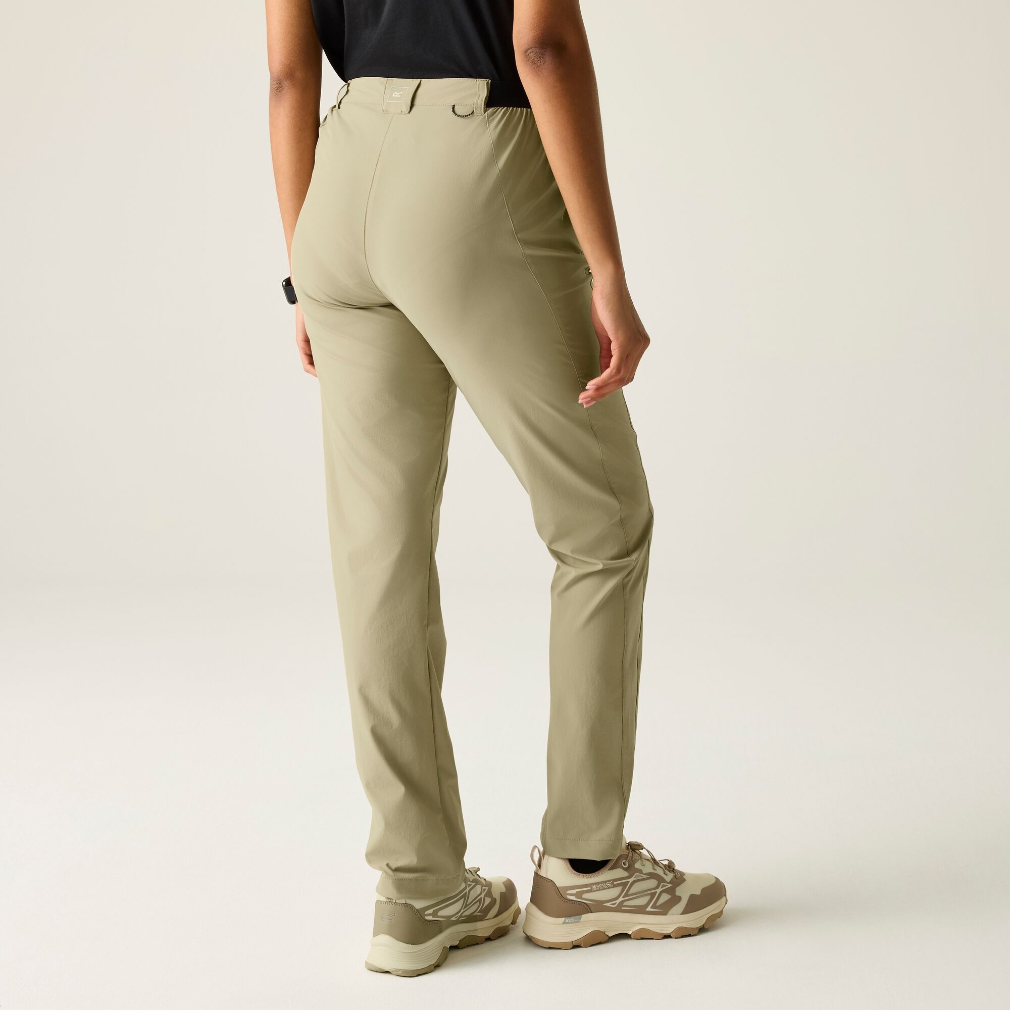 Regatta   Spodnie damskie Travel Light II Packaway przeciw insektom Brązowy