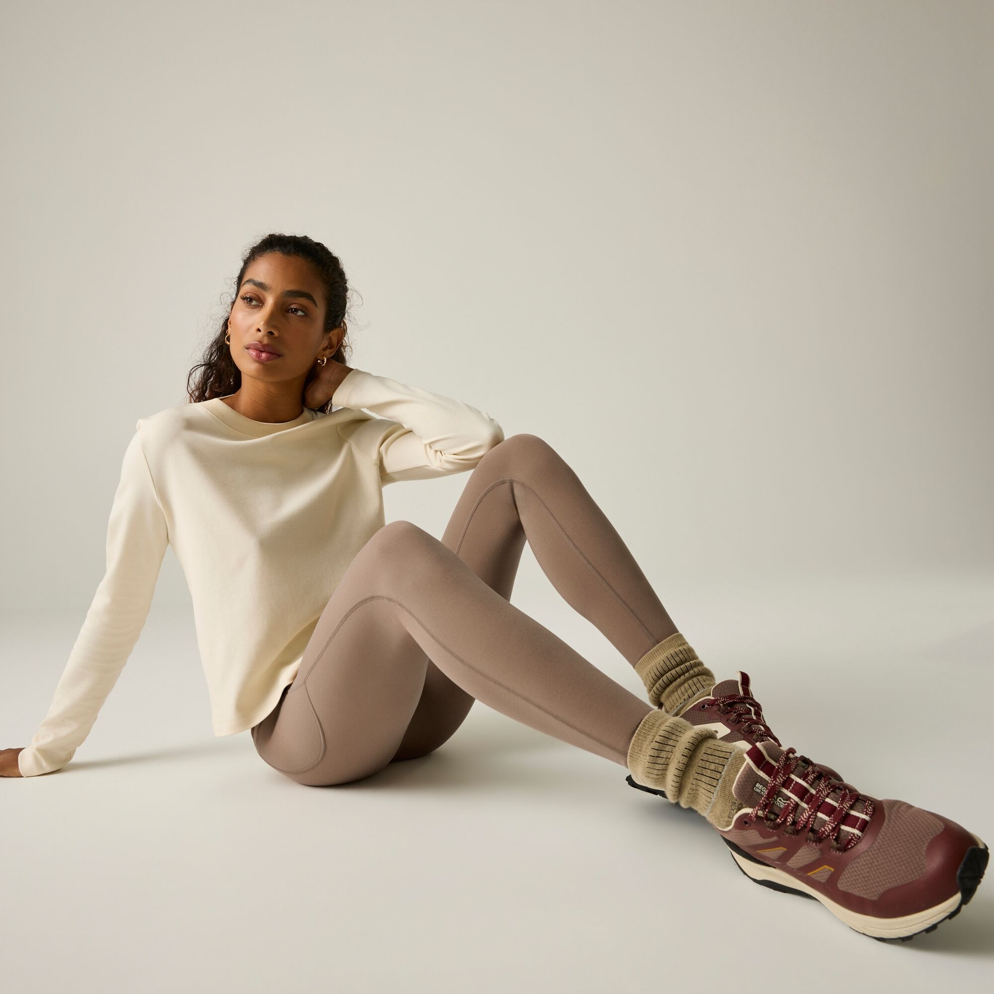 Regatta   Legginsy damskie Outdoor Comfort Contour Brązowy