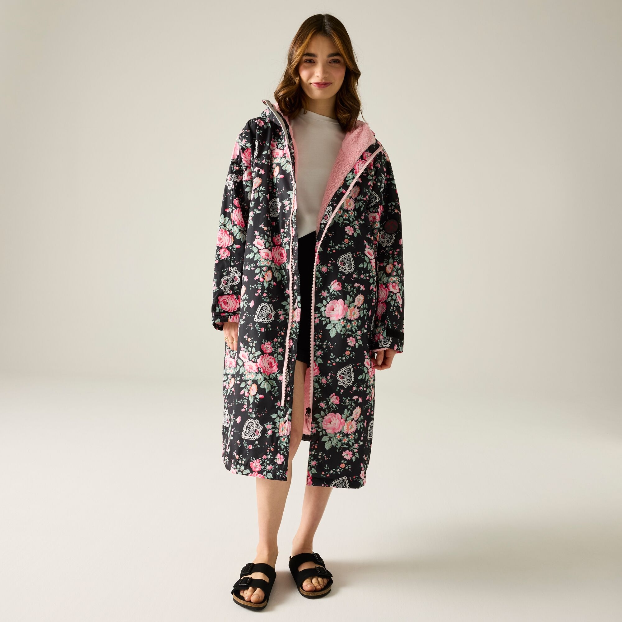 Regatta Cath Kidston Changing Robe - Black Large - Image 2